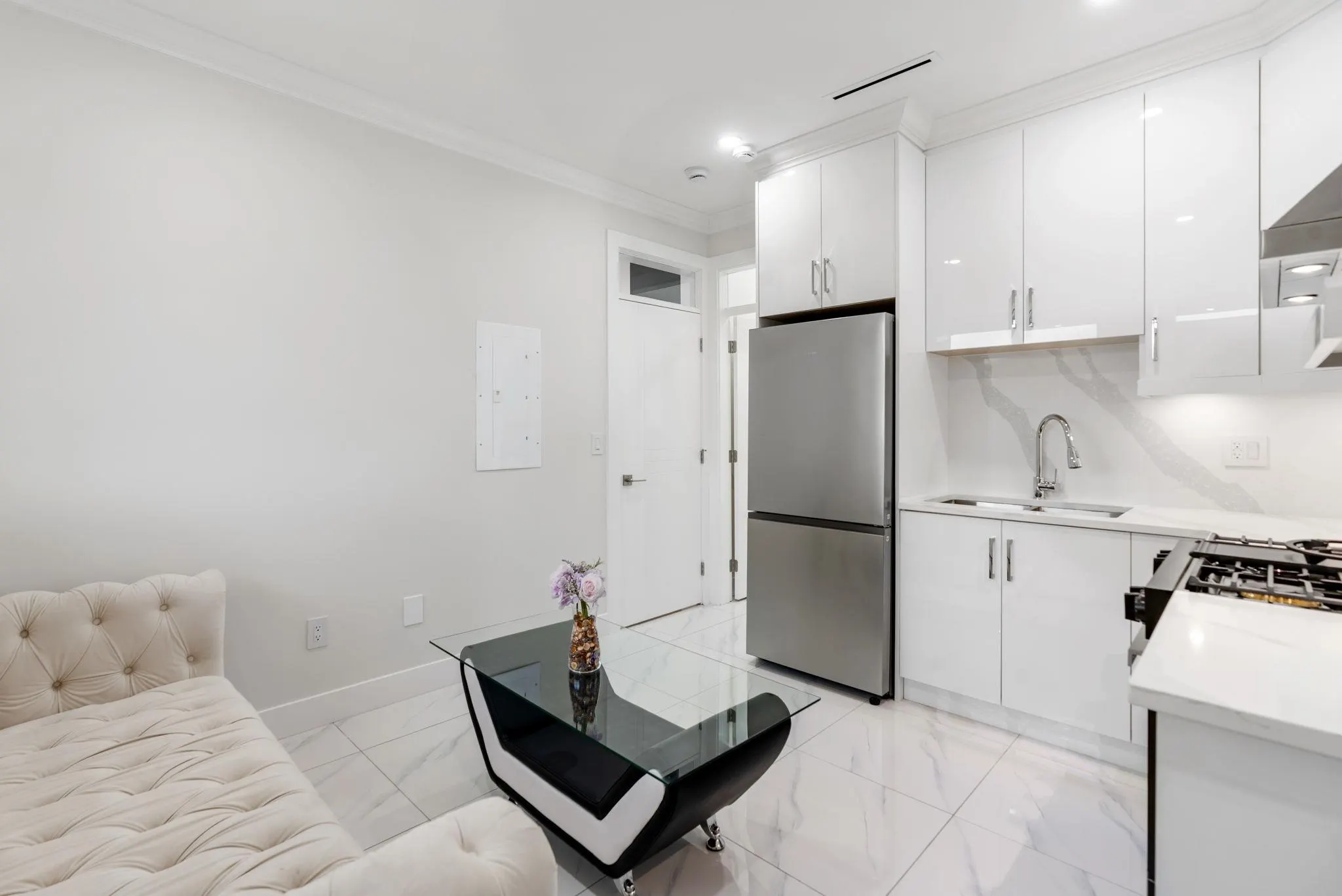 8464 15 Avenue #2