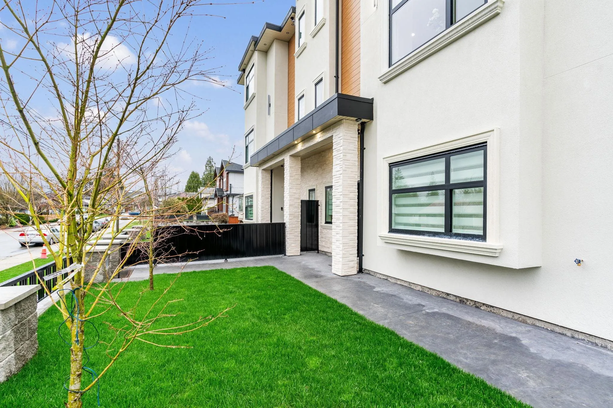 8464 15 Avenue #2