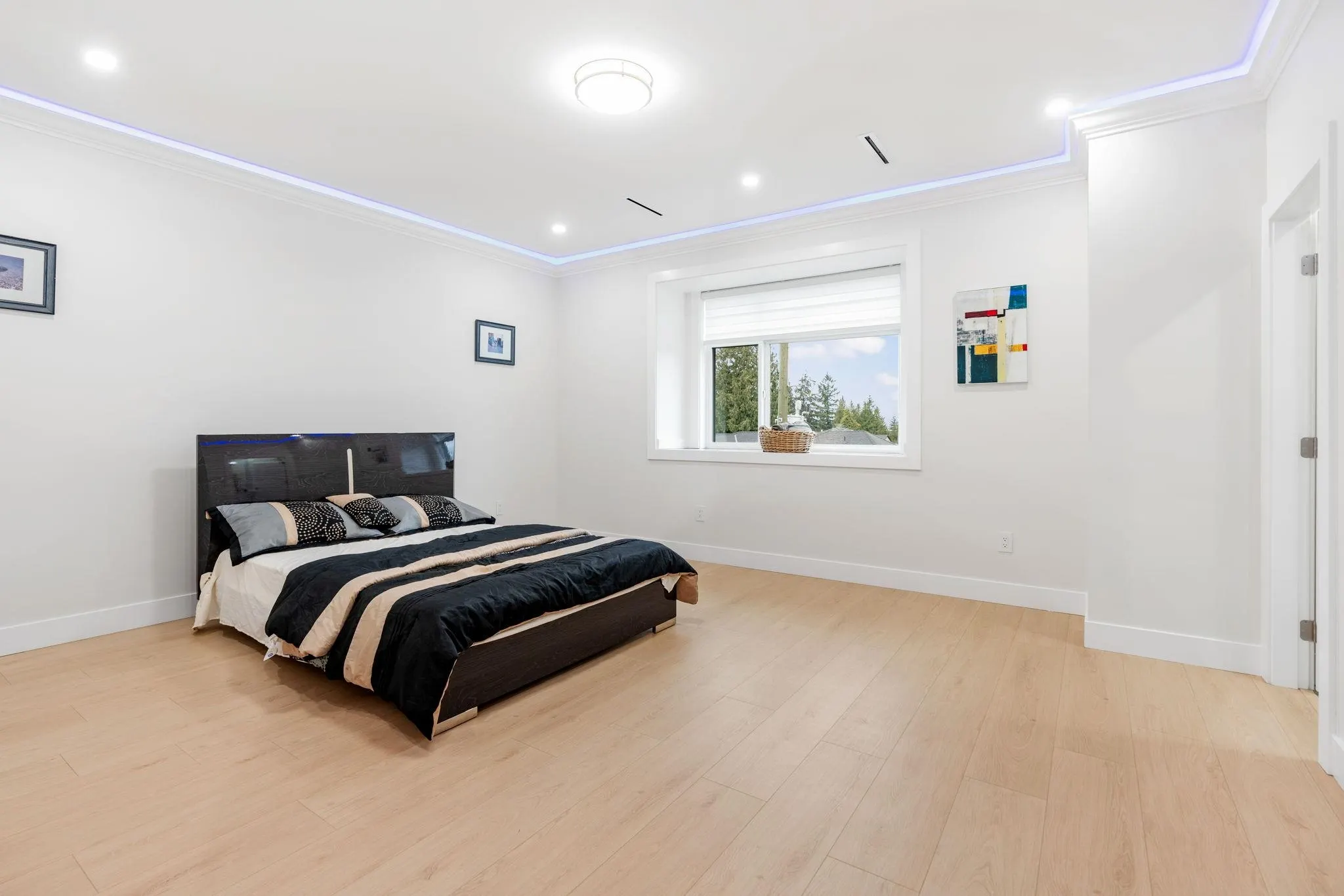 8464 15 Avenue #2