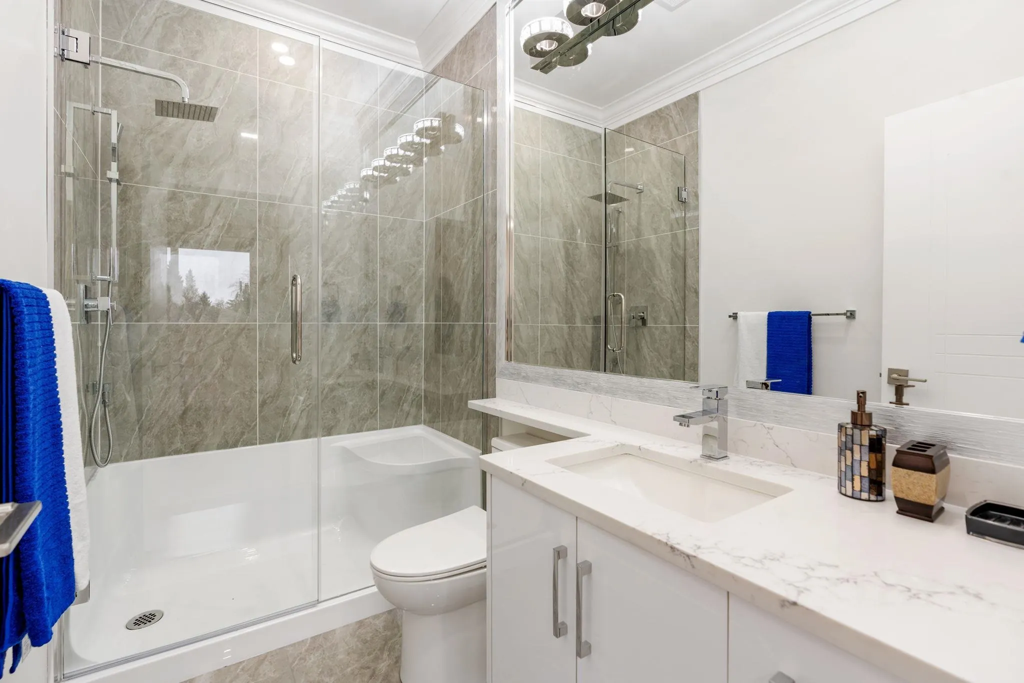 8464 15 Avenue #2