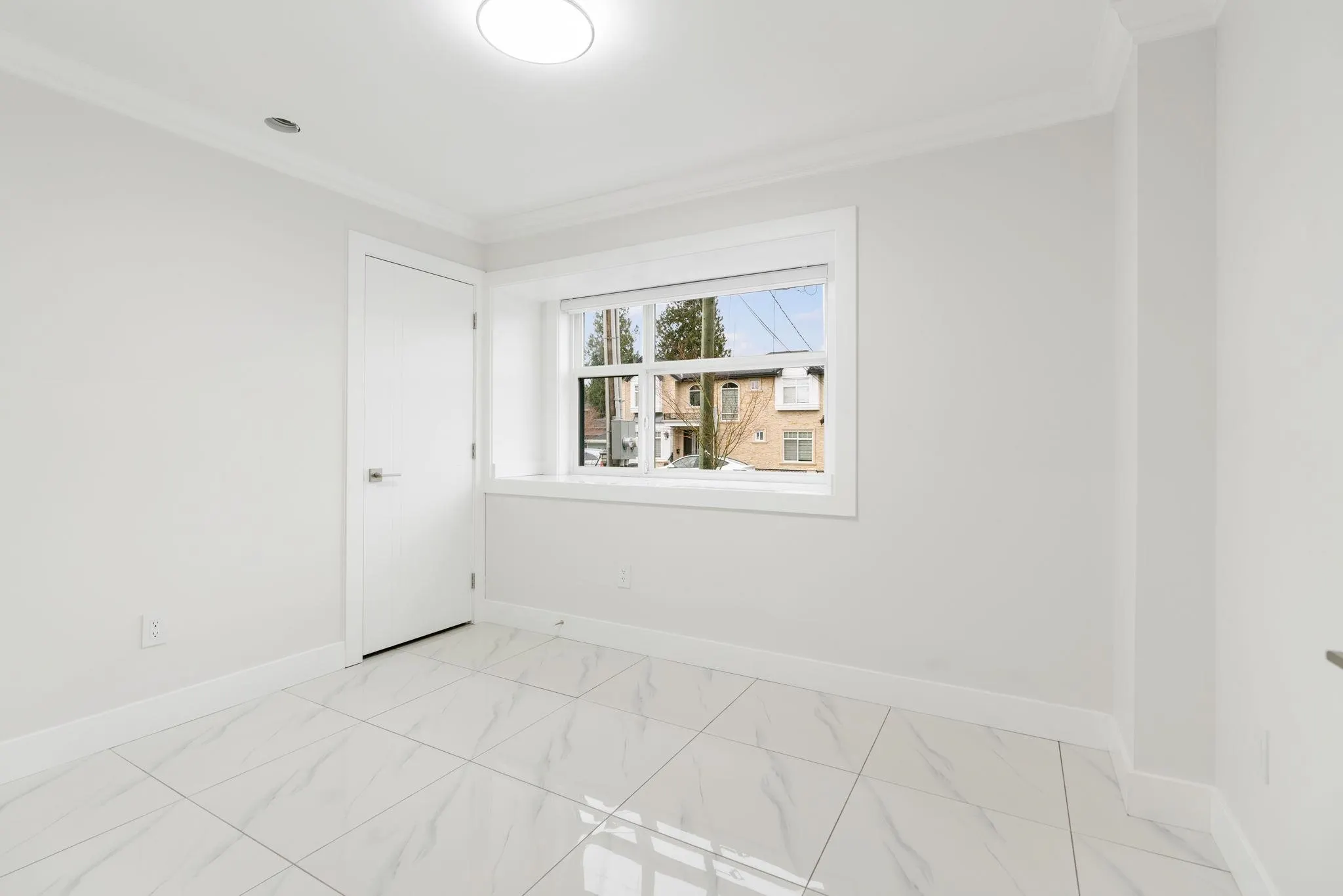 8464 15 Avenue #2