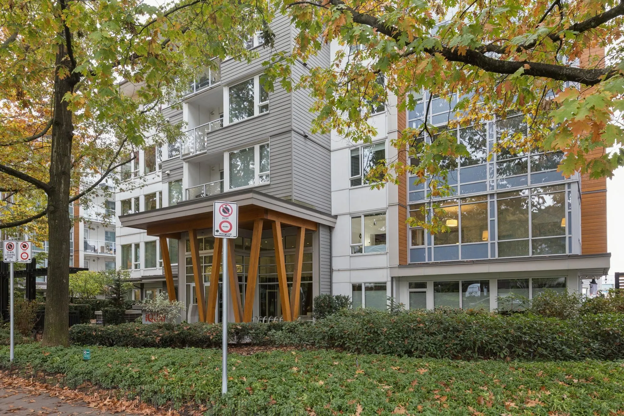 277 W 1st Street #113