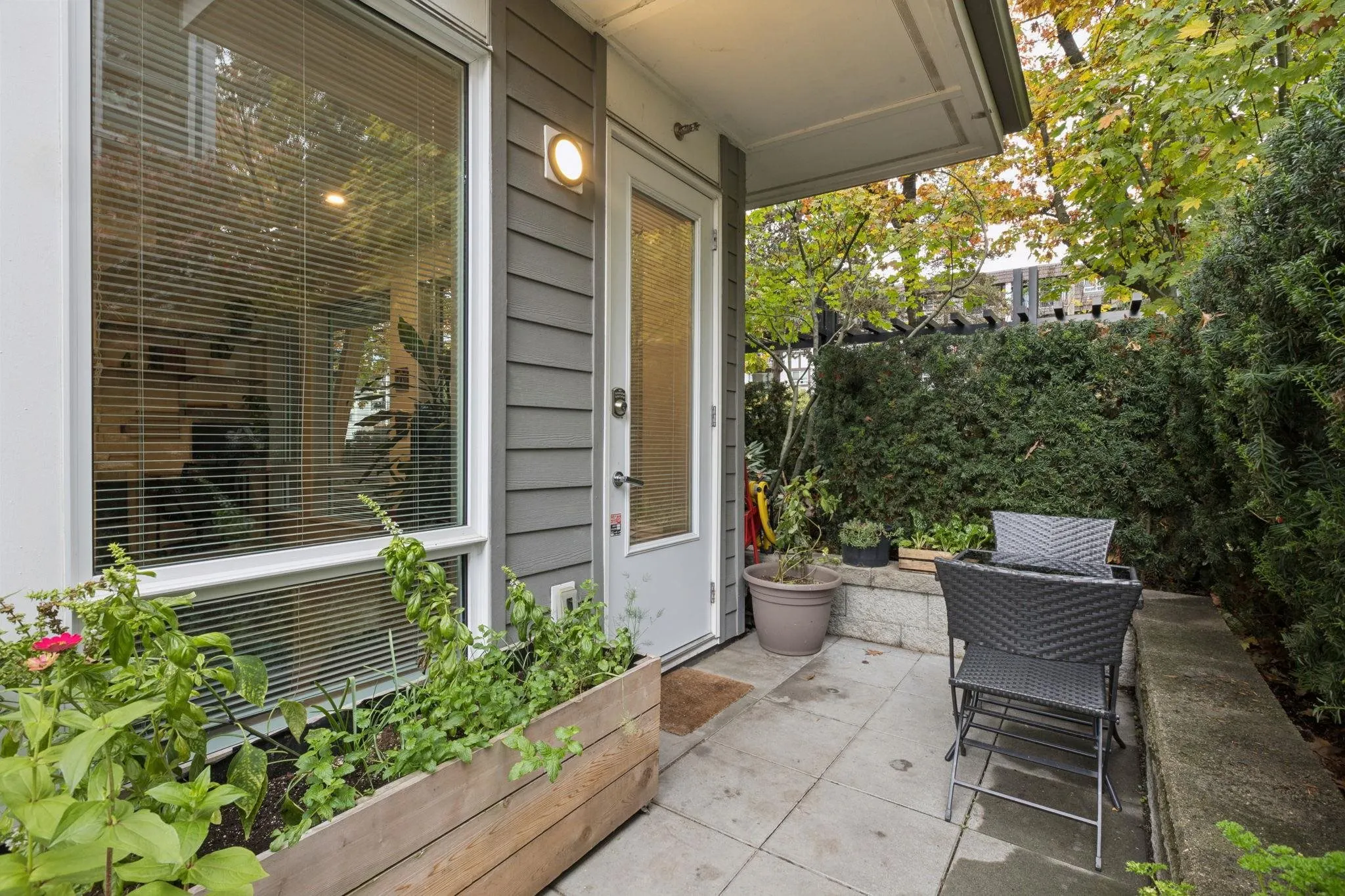 277 W 1st Street #113