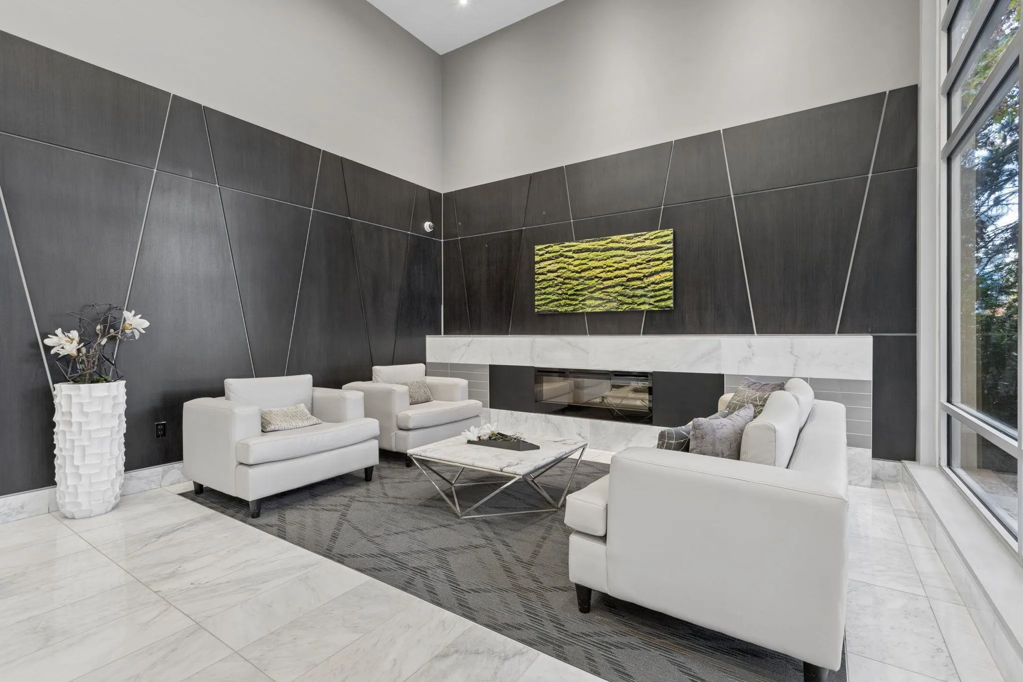 277 W 1st Street #113