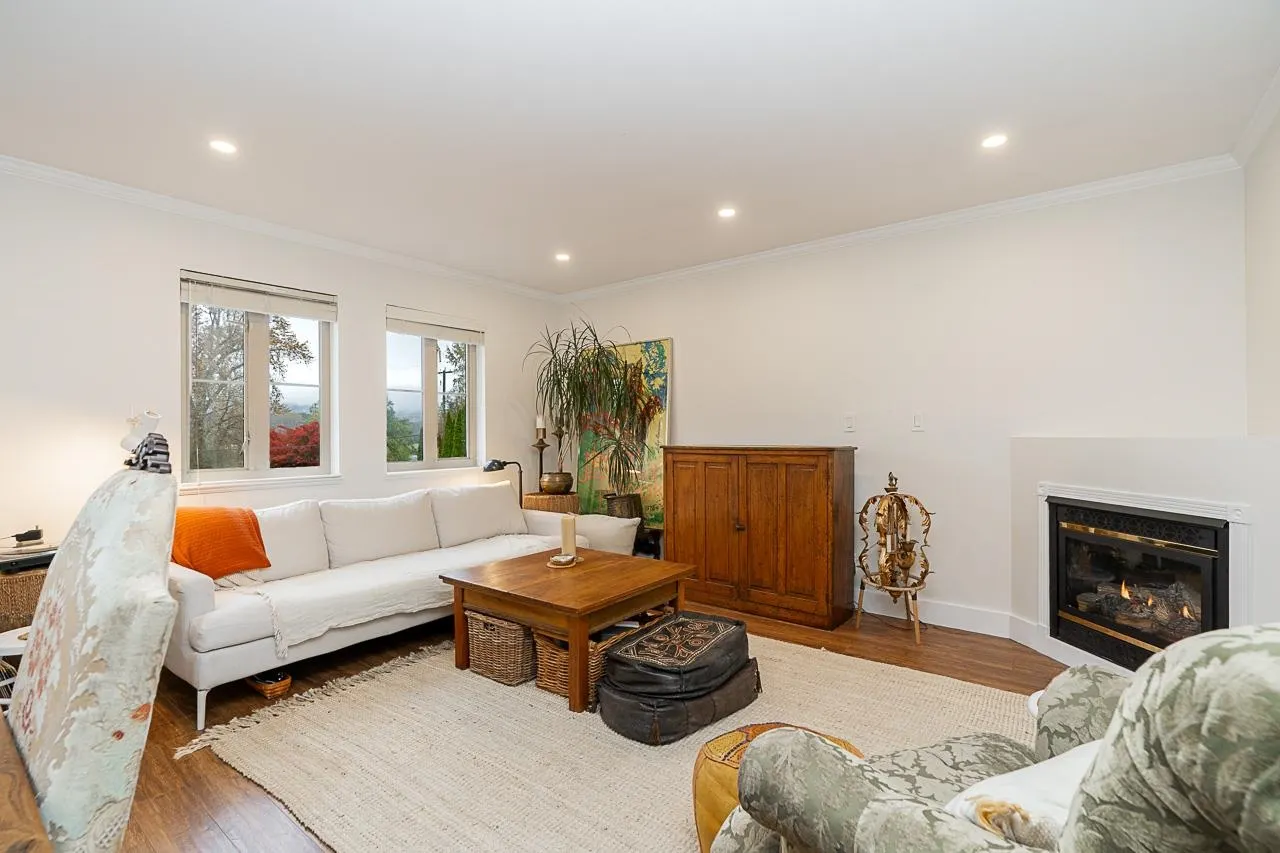 23343 Mavis Avenue #204