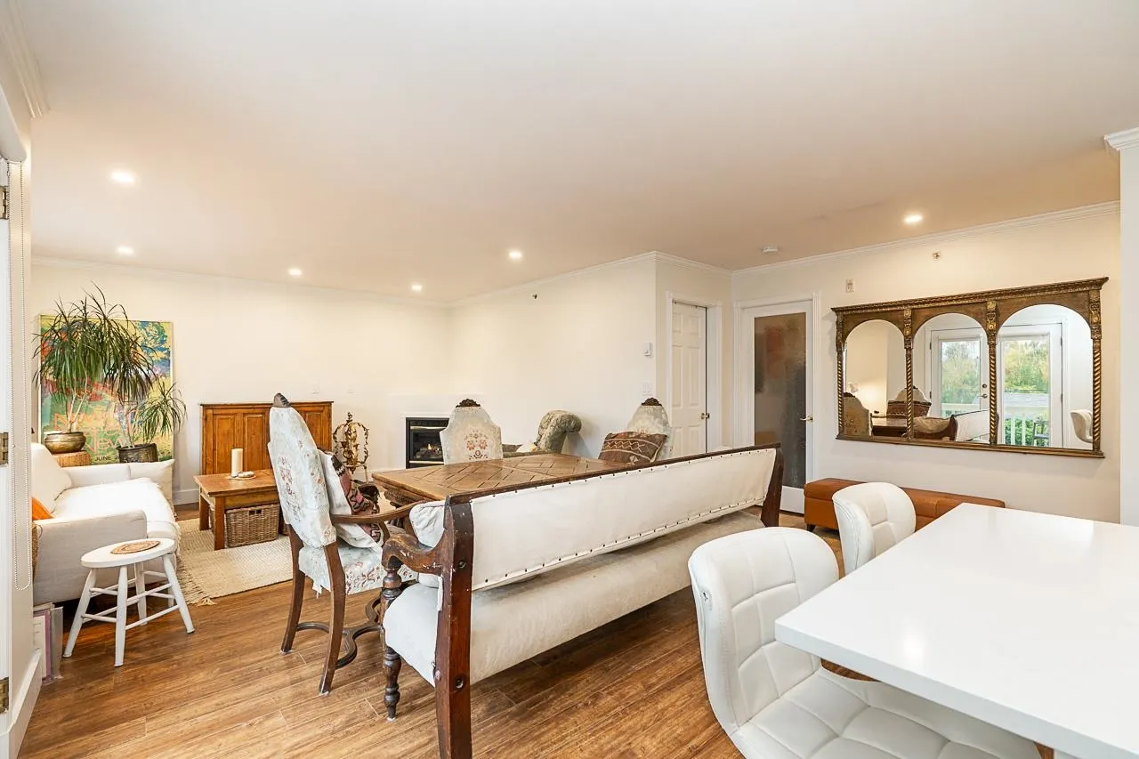 23343 Mavis Avenue #204