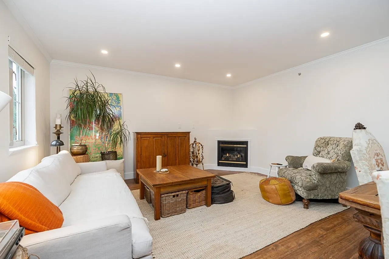 23343 Mavis Avenue #204