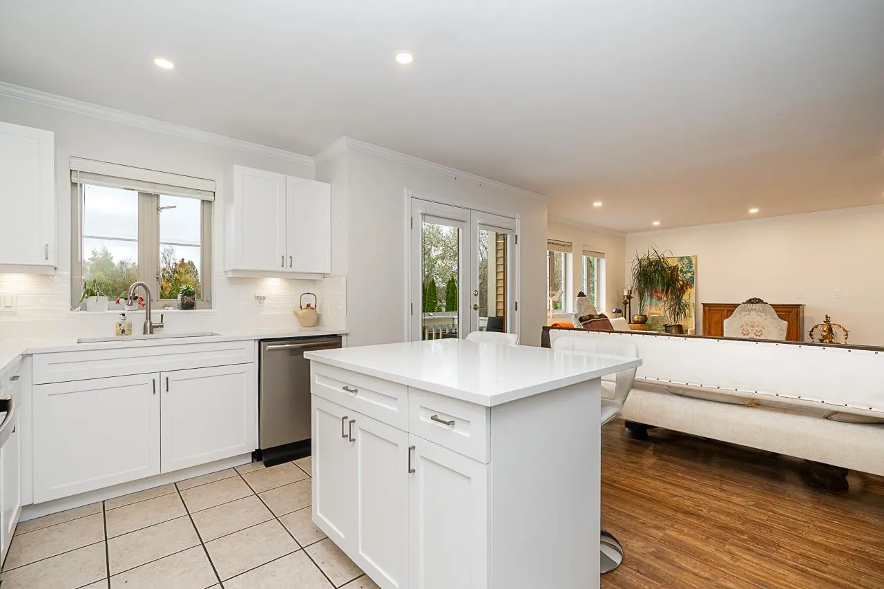 23343 Mavis Avenue #204