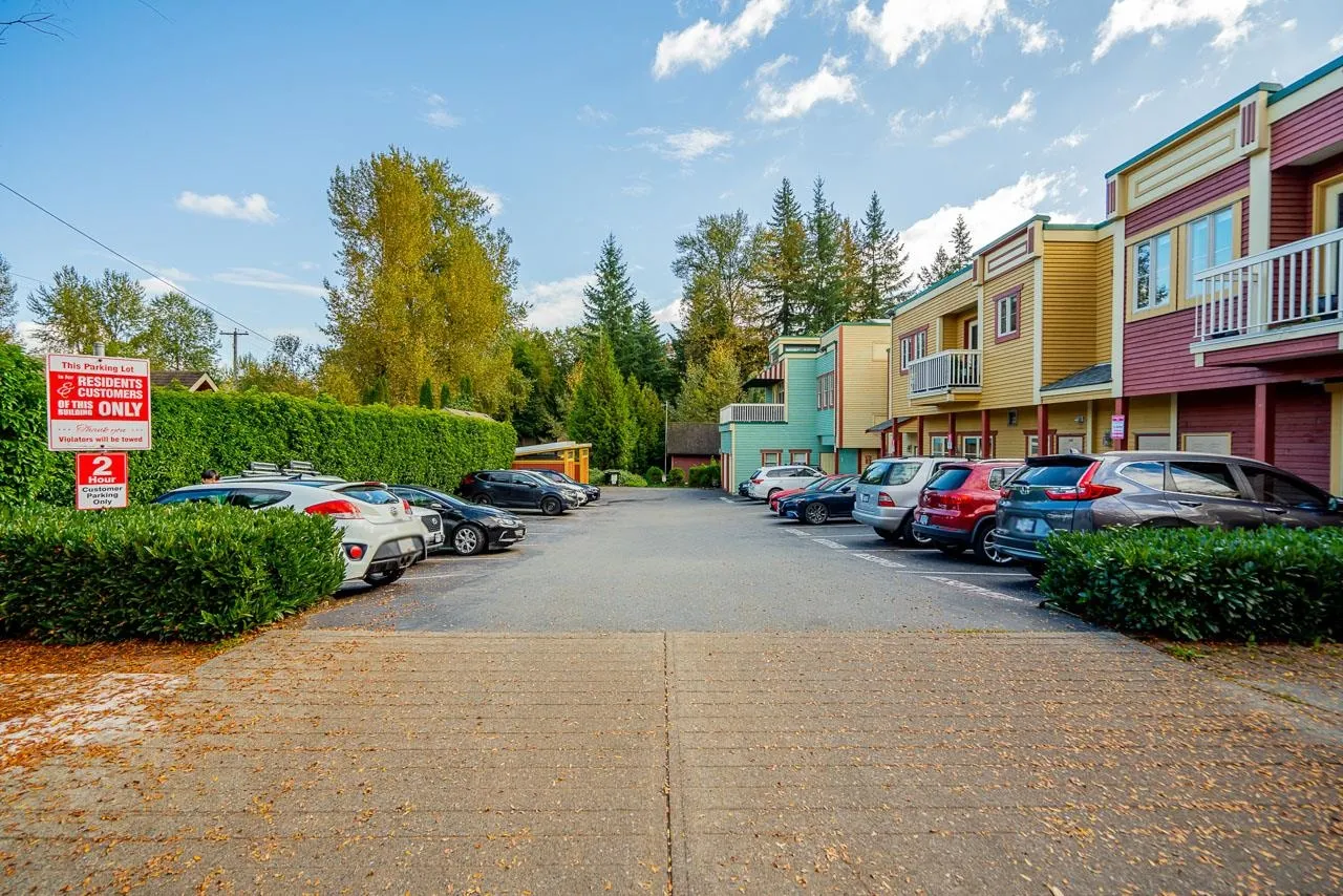 23343 Mavis Avenue #204