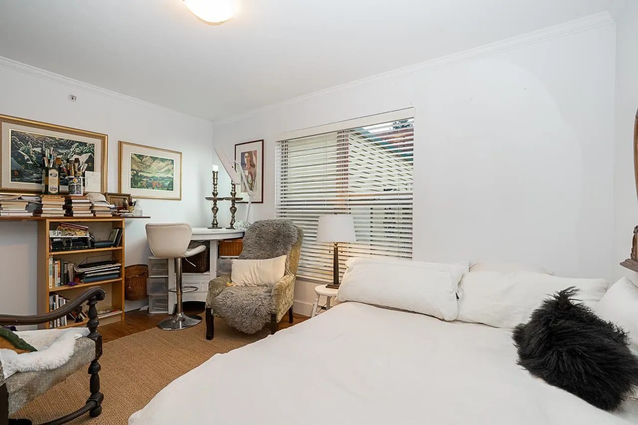 23343 Mavis Avenue #204