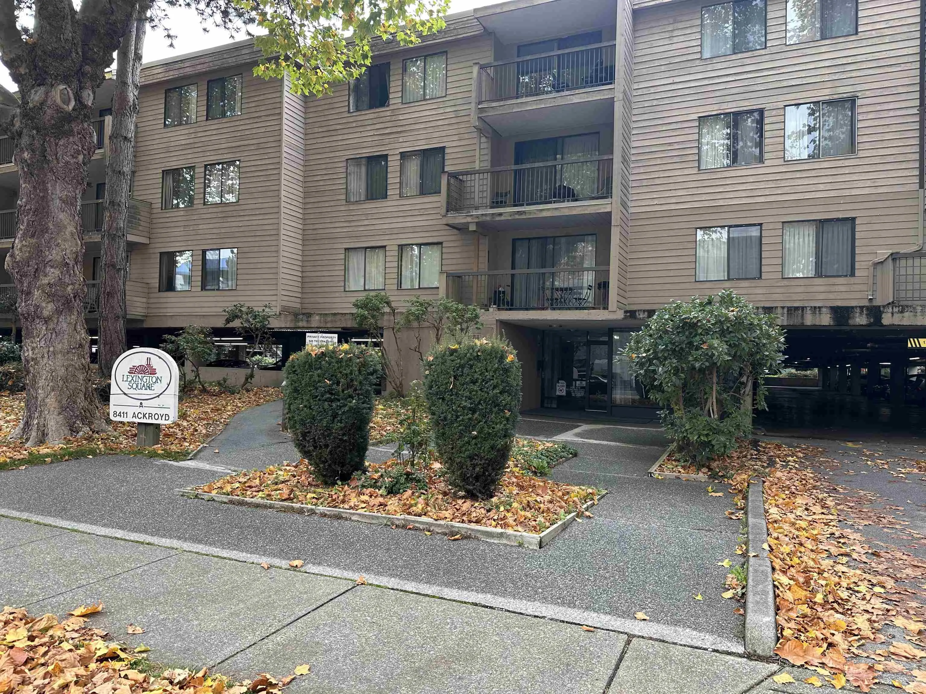 8411 Ackroyd Road #318