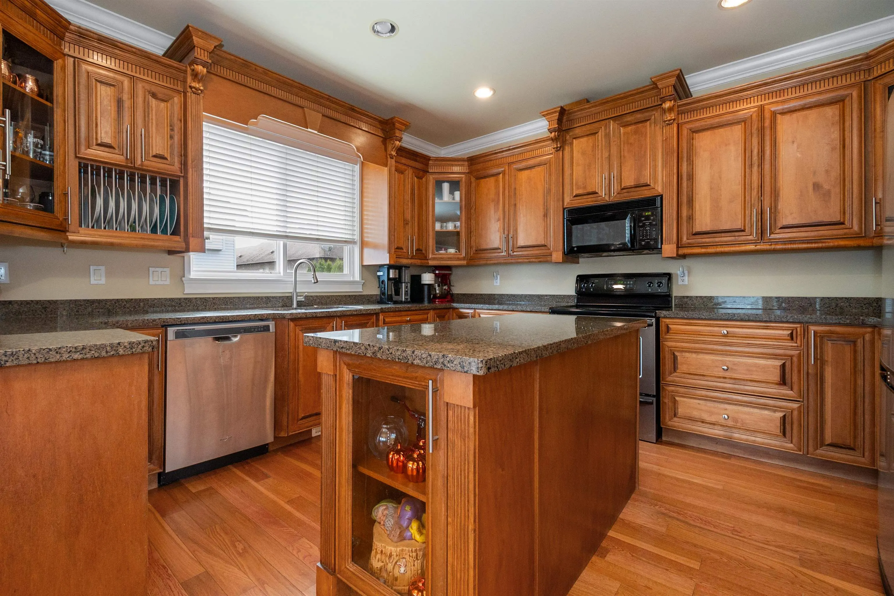 5195 Demontigny Court