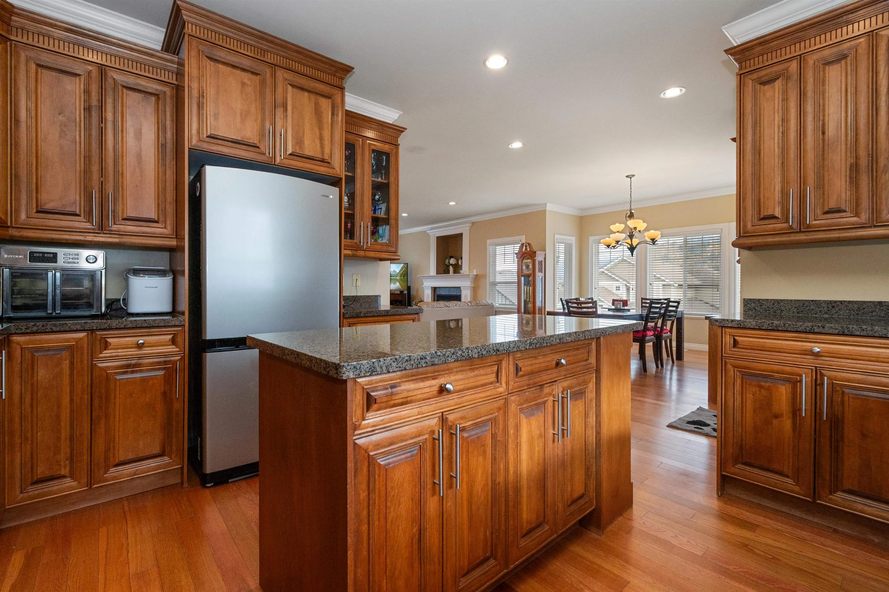5195 Demontigny Court