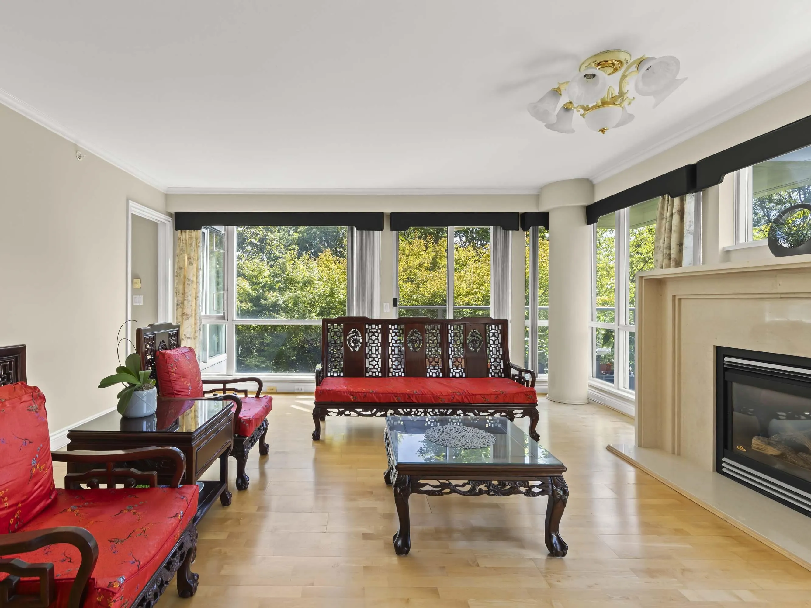 618 W 45th Avenue