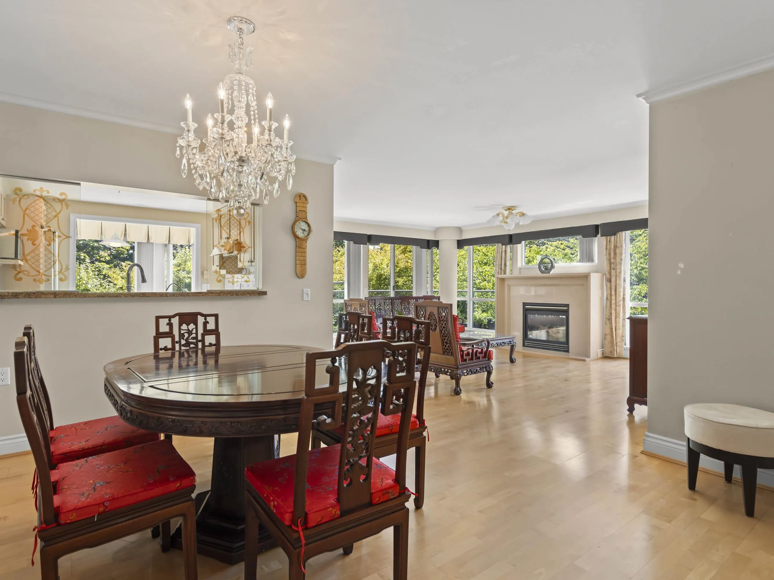 618 W 45th Avenue