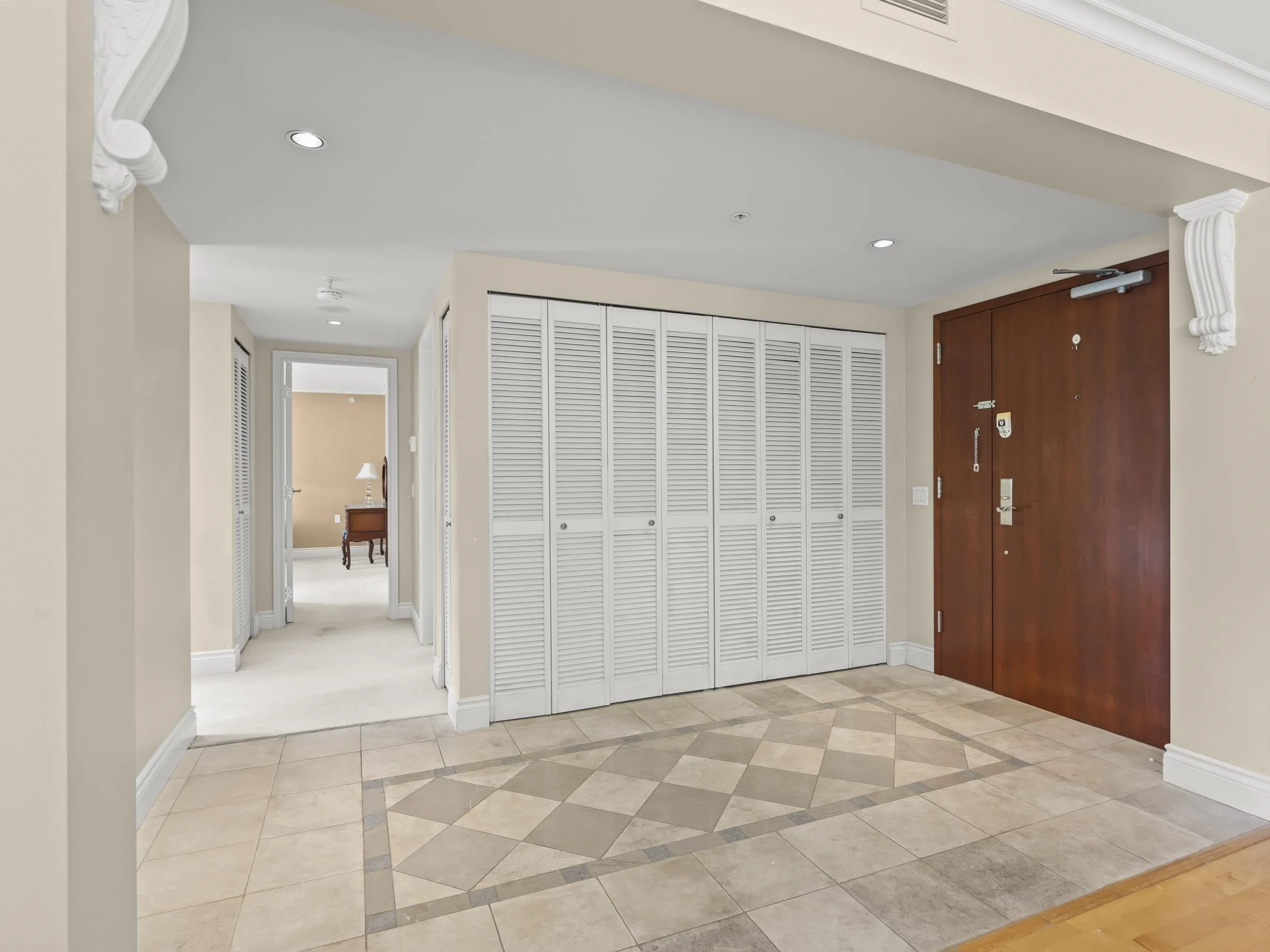 618 W 45th Avenue