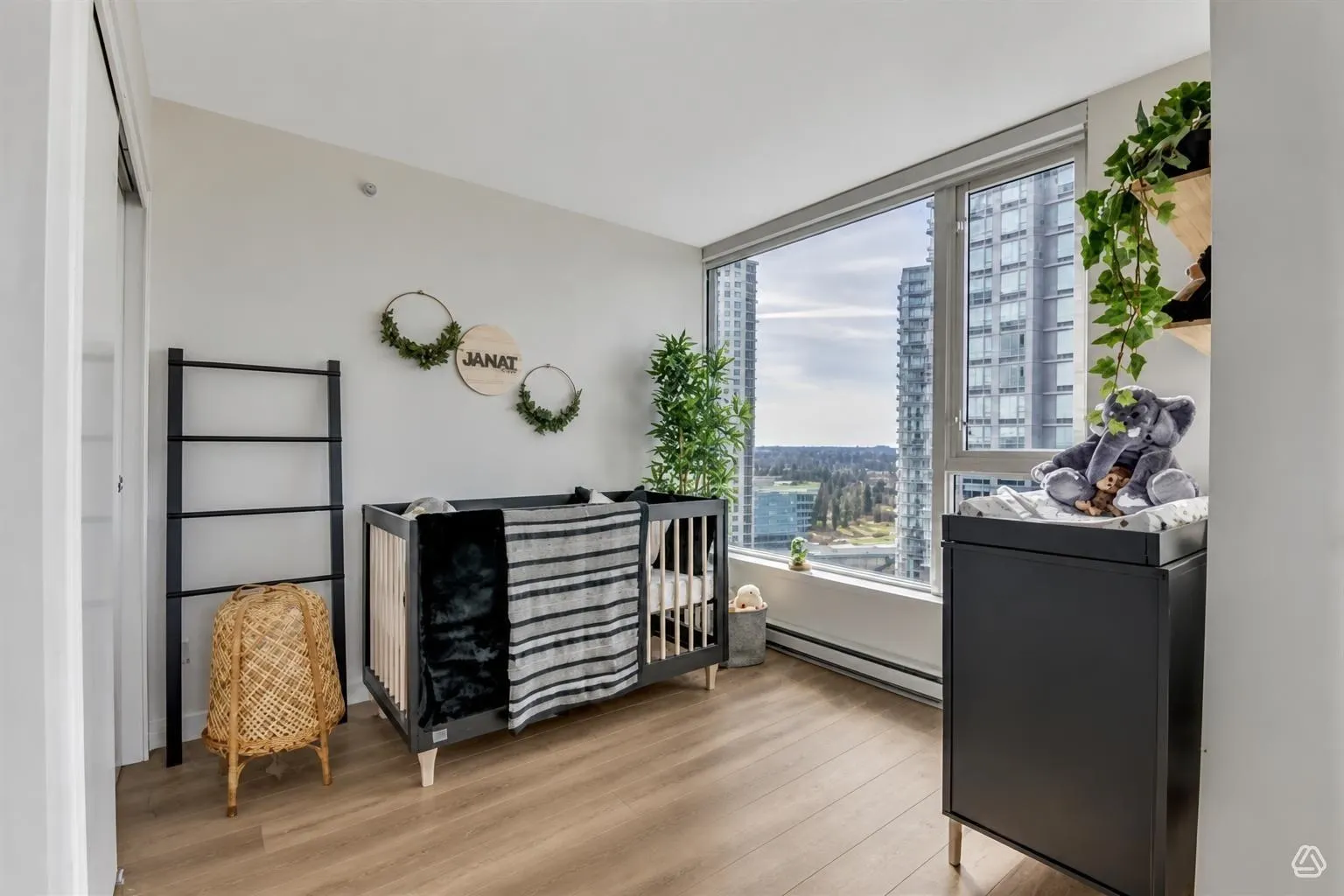 13750 100 Avenue #2809