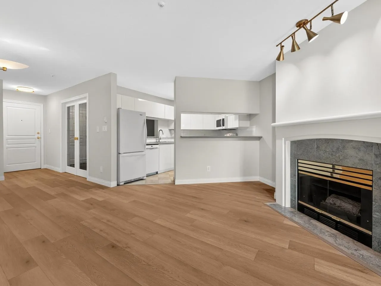 8460 Jellicoe Street #109