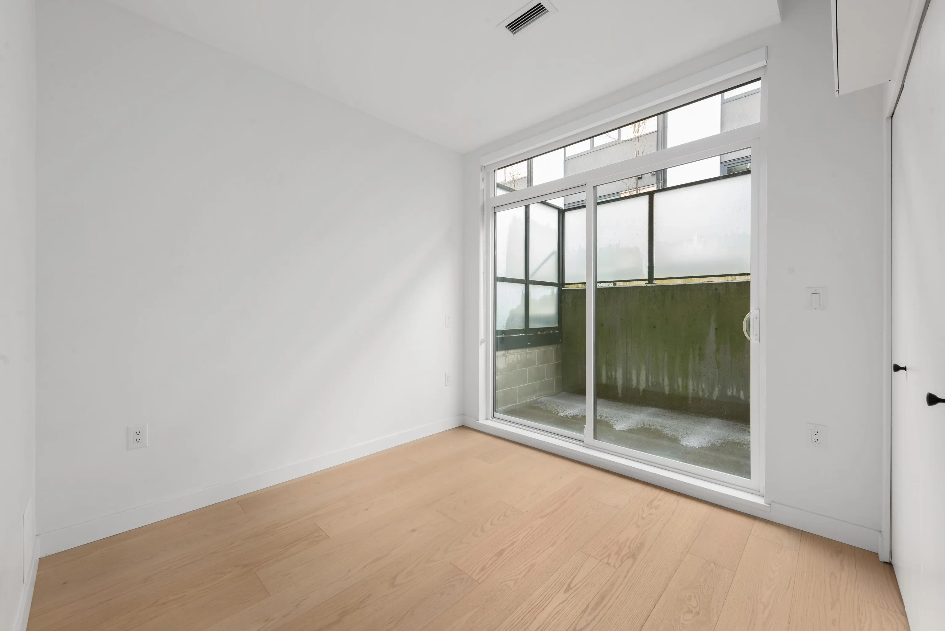 650 E 2nd Street #122