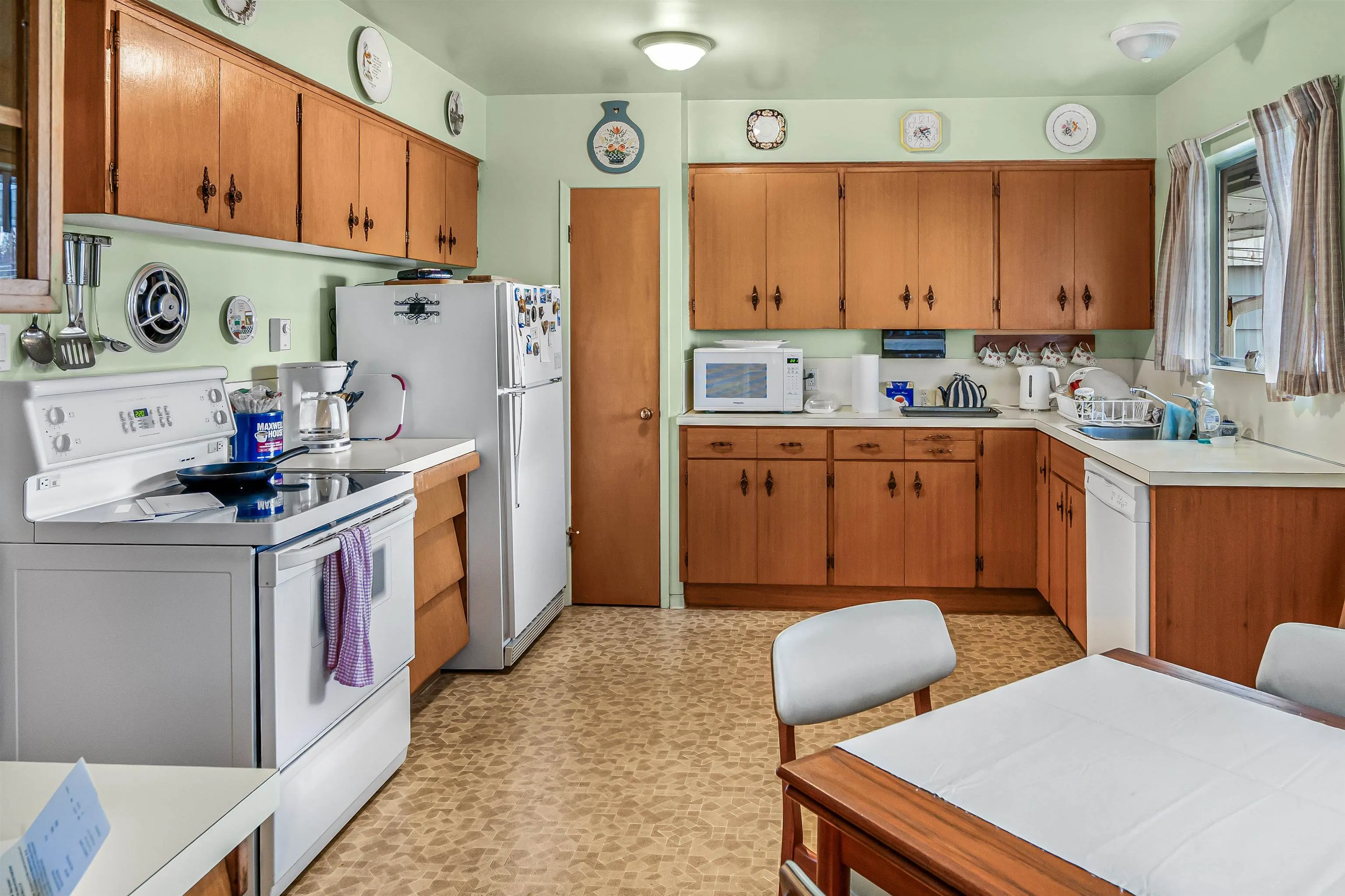 335 W 28th Street