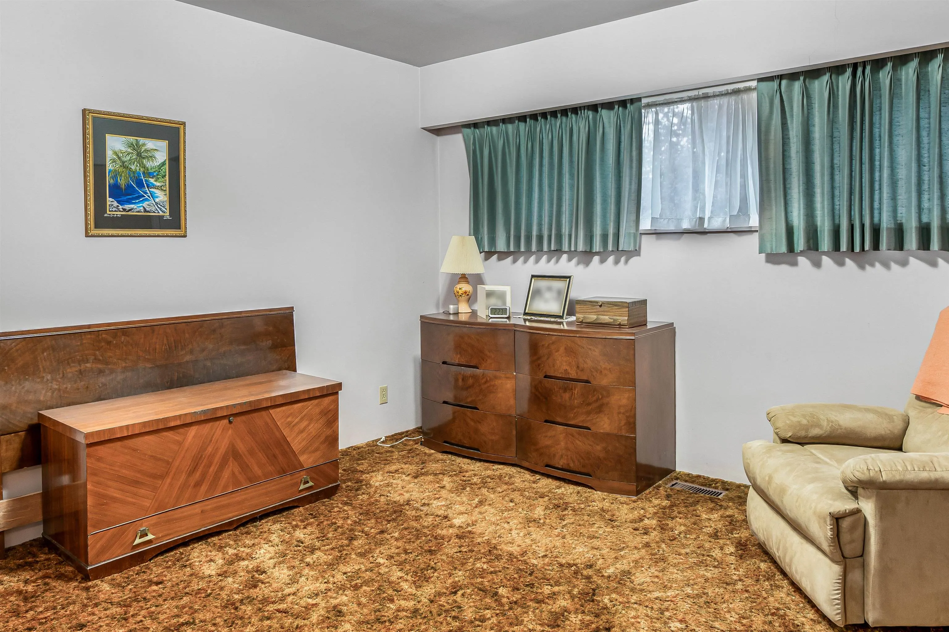 335 W 28th Street