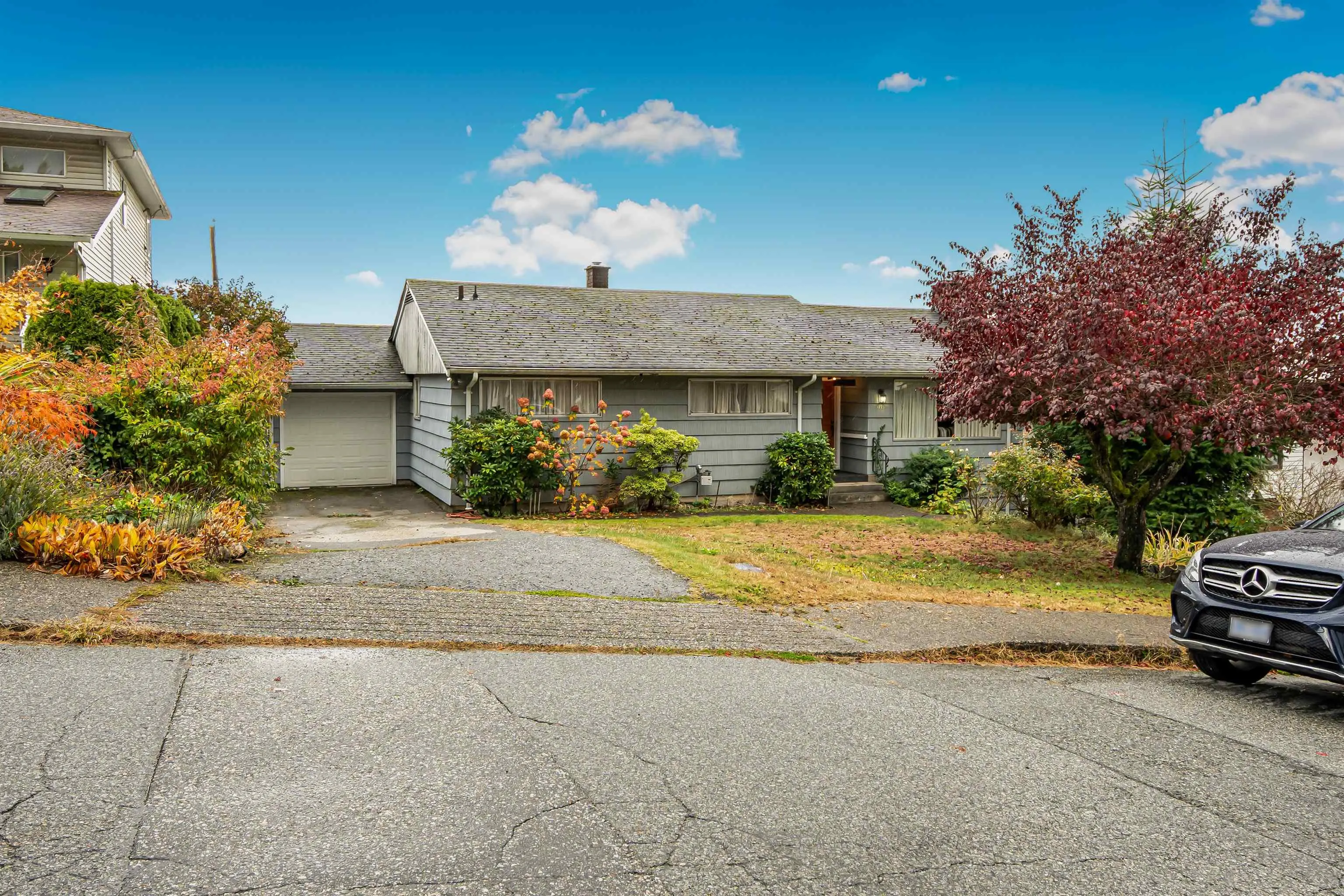 335 W 28th Street