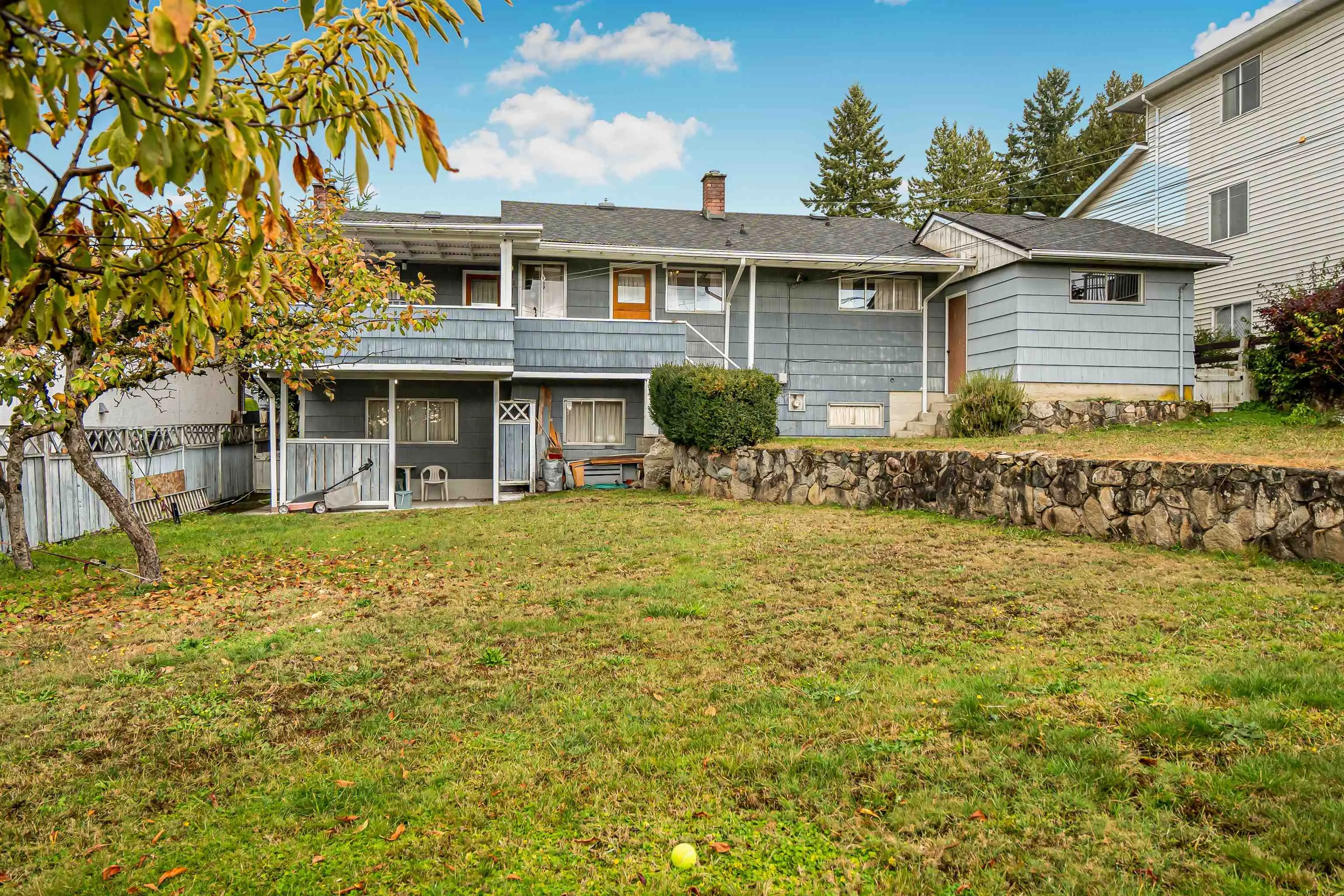 335 W 28th Street
