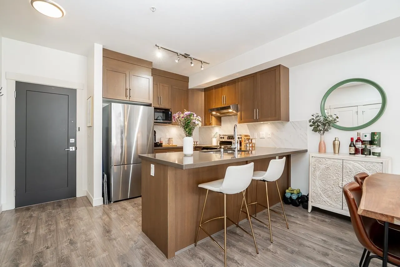 827 Roderick Avenue #210