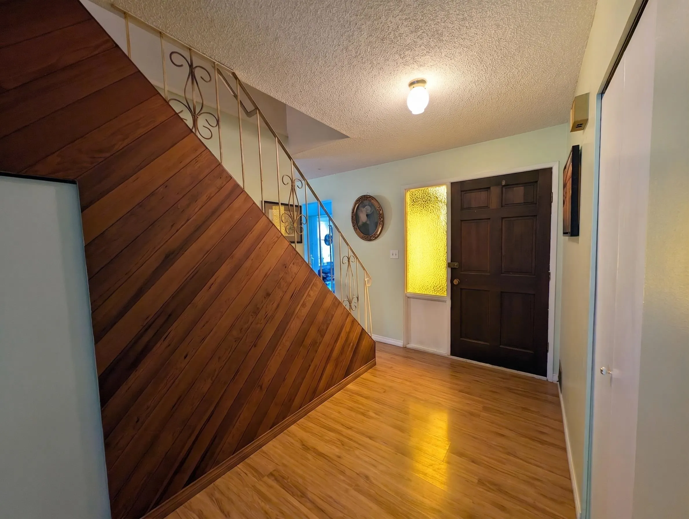 27054 28a Avenue