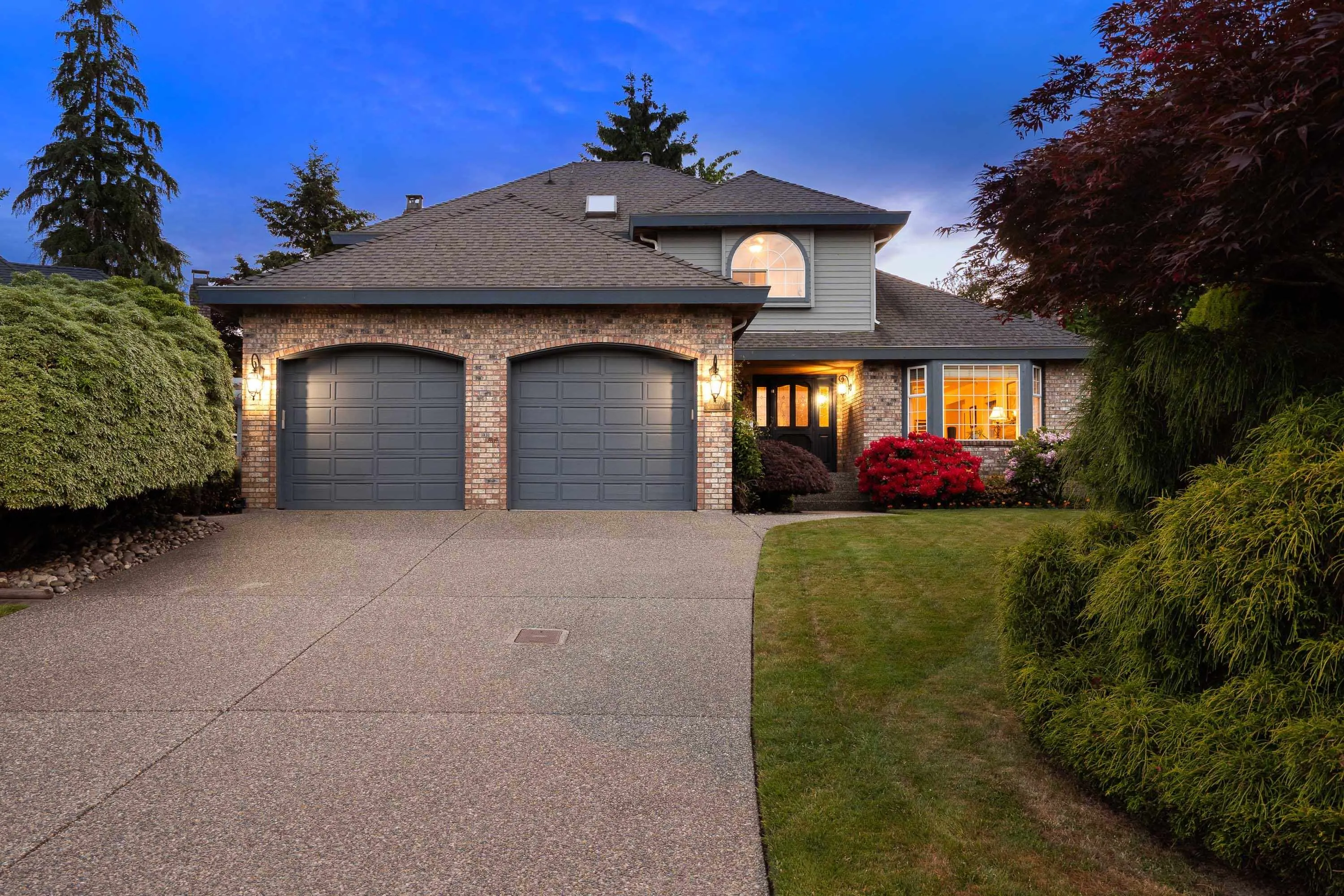 10573 Woodglen Close