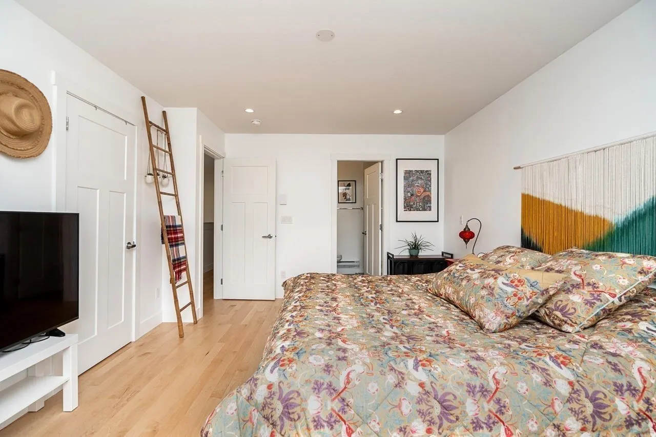 18818 71 Avenue #1