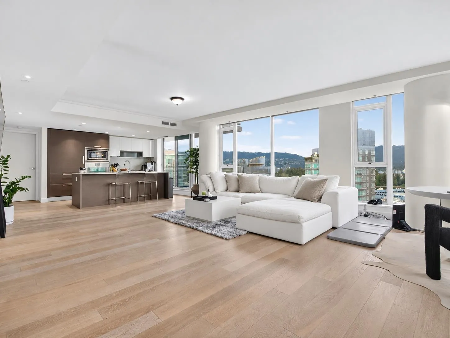 1499 W Pender Street #1902