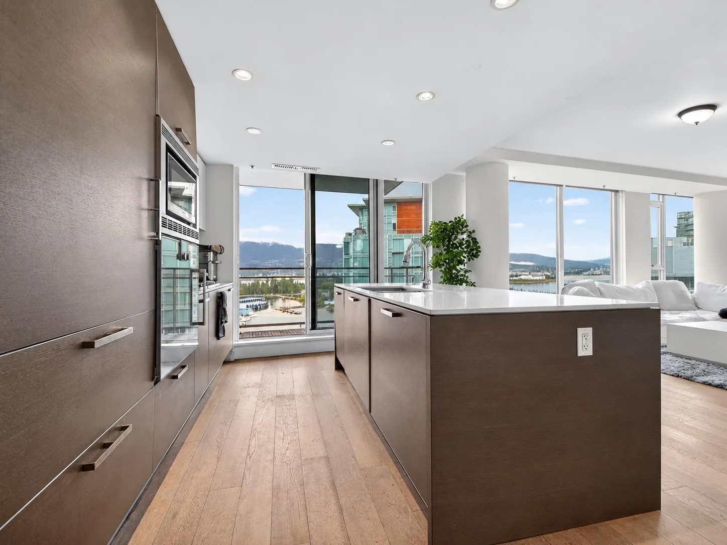 1499 W Pender Street #1902