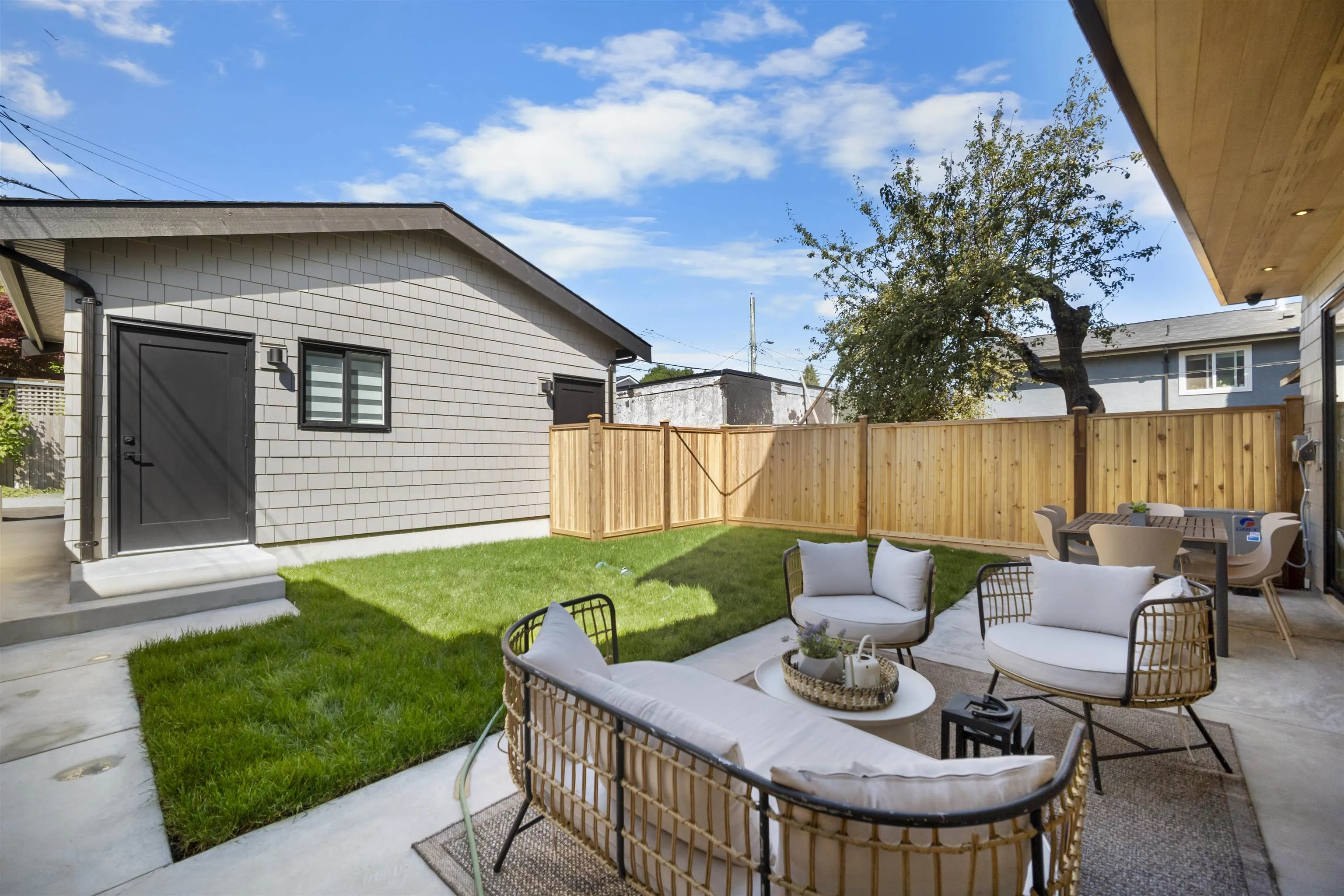 5033 Prince Albert Street #2