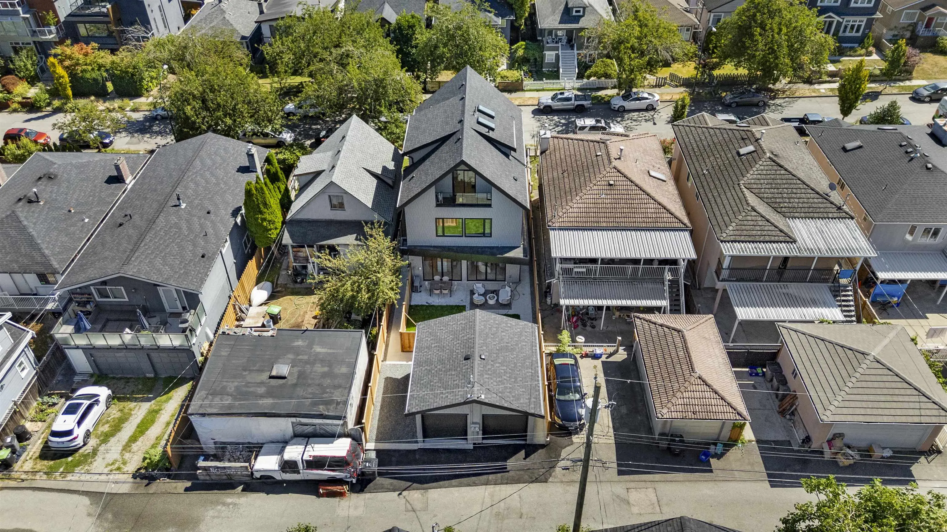 5033 Prince Albert Street #2