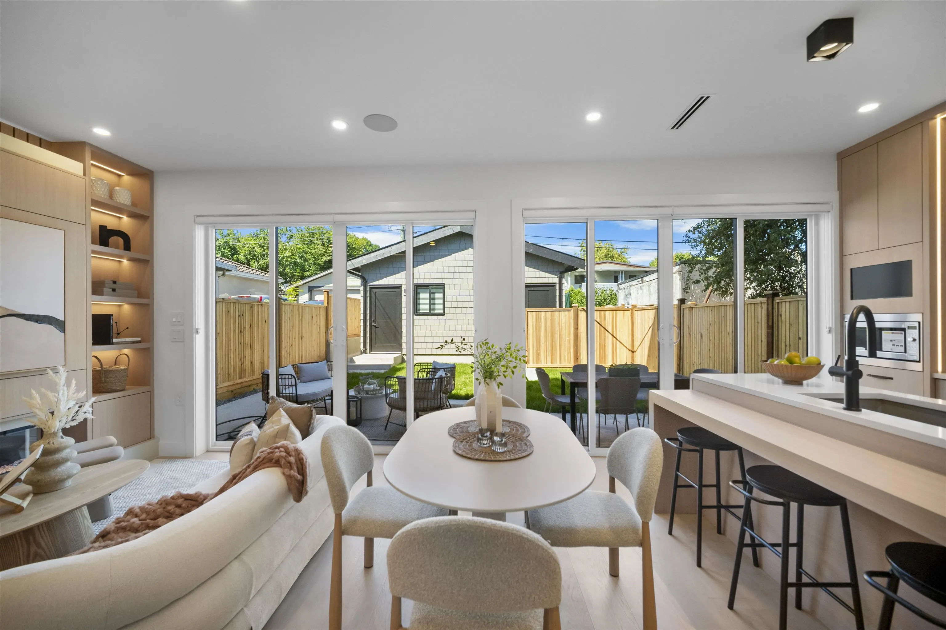 5033 Prince Albert Street #2