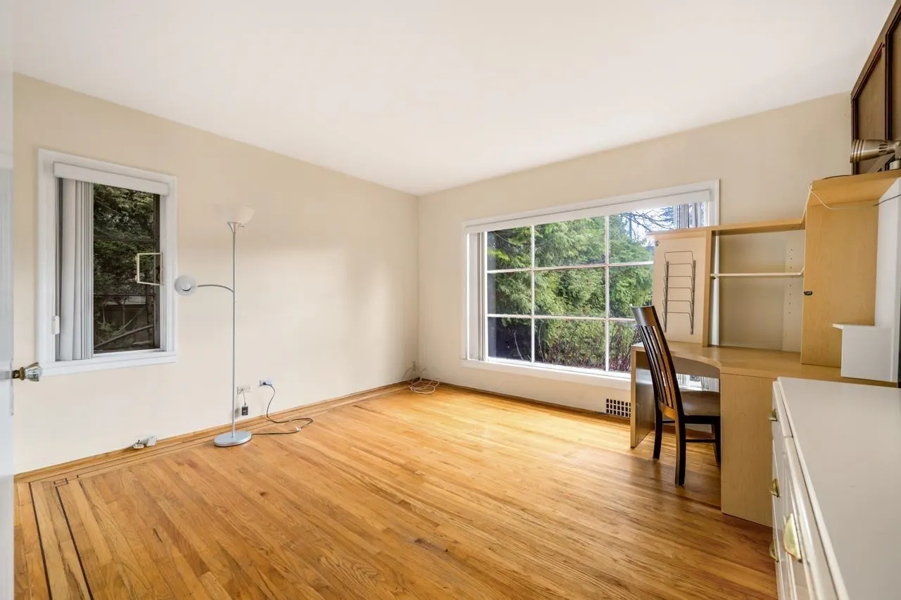 1441 W 49th Avenue