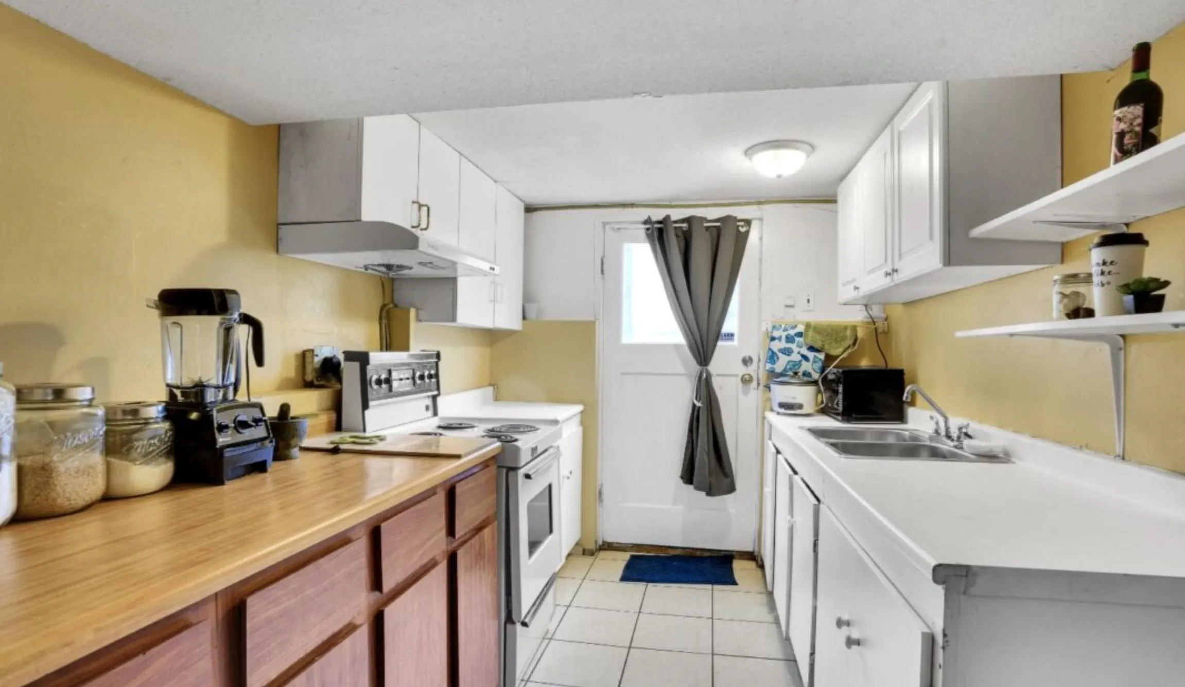 1441 W 49th Avenue