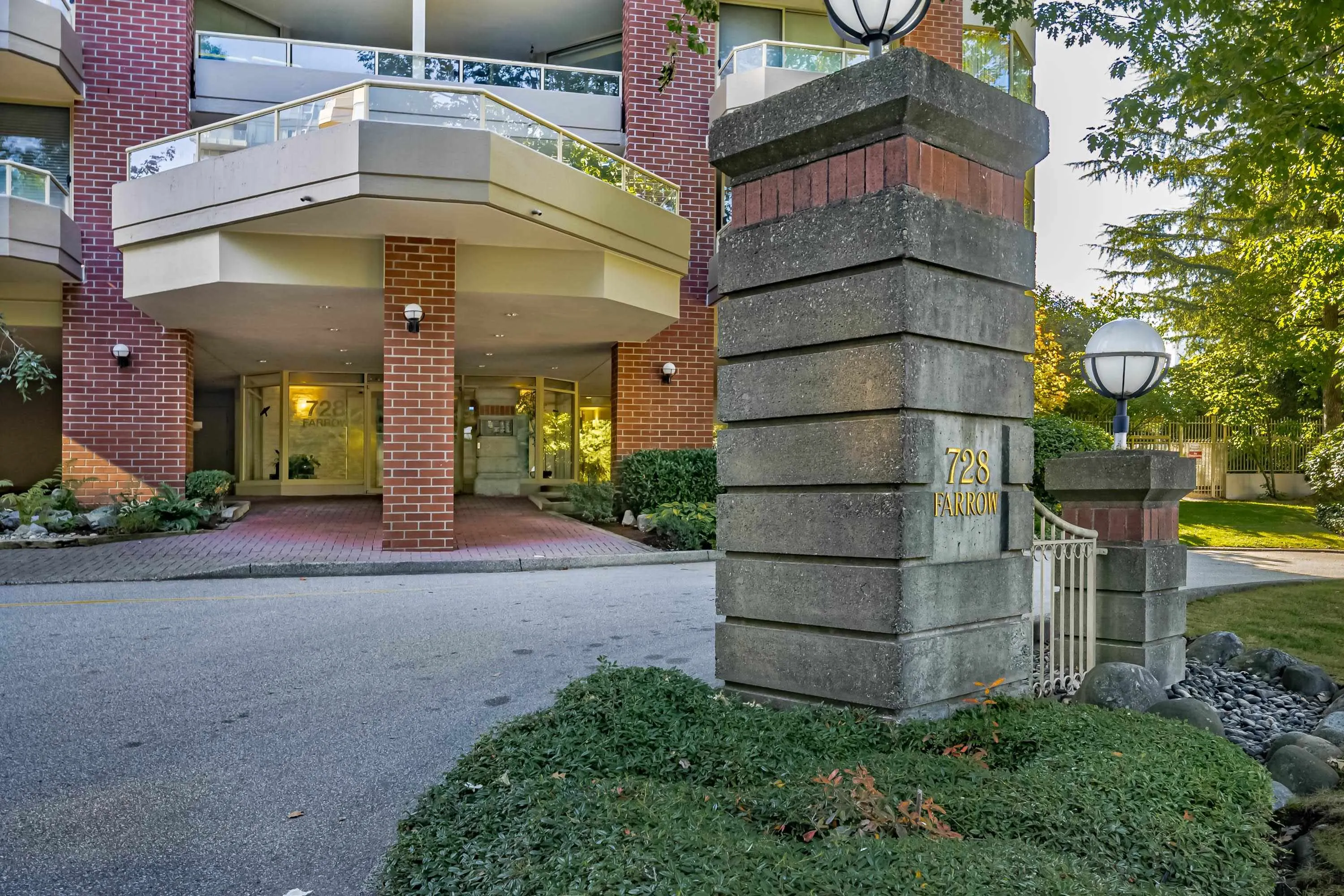 728 Farrow Street #403