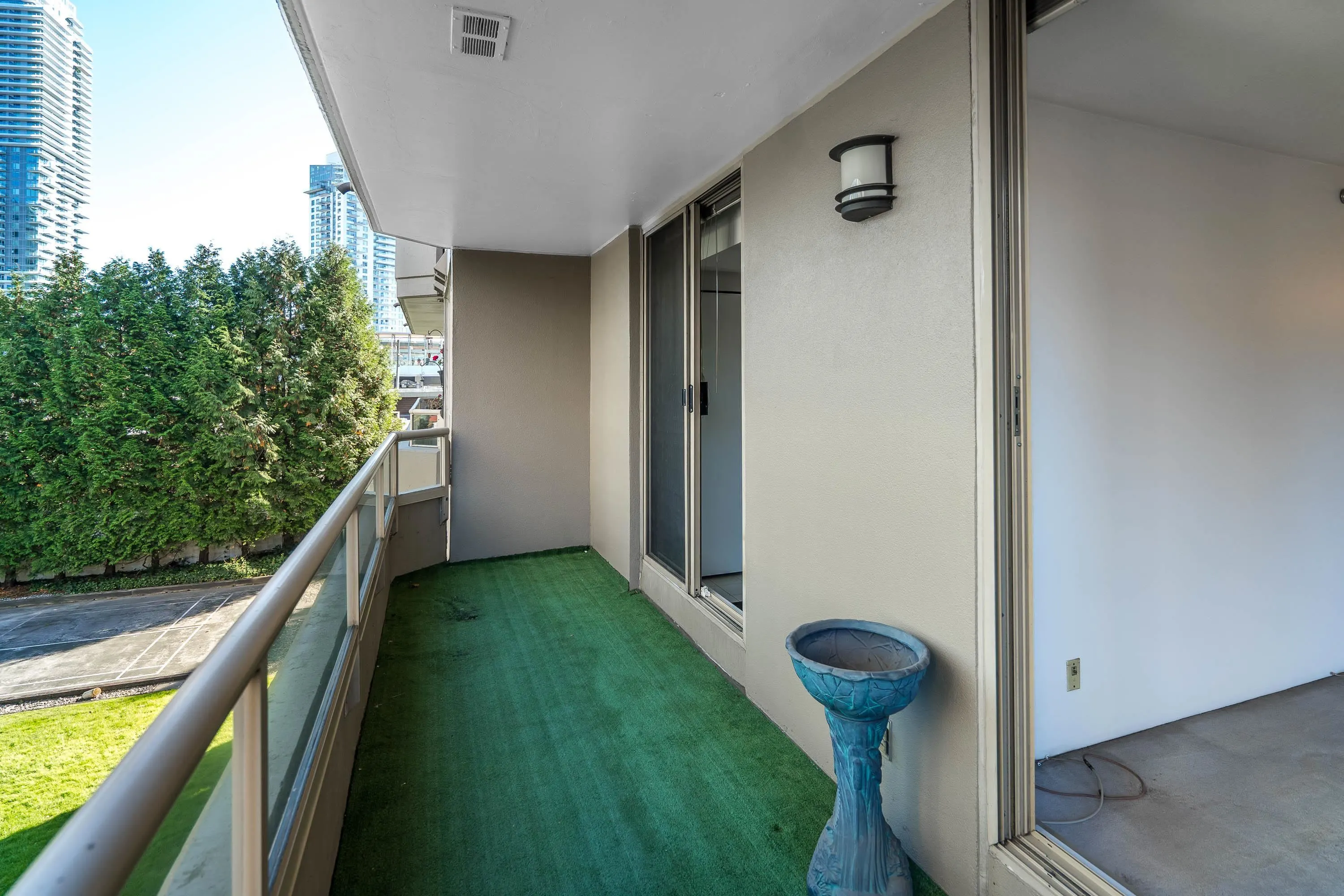 728 Farrow Street #403