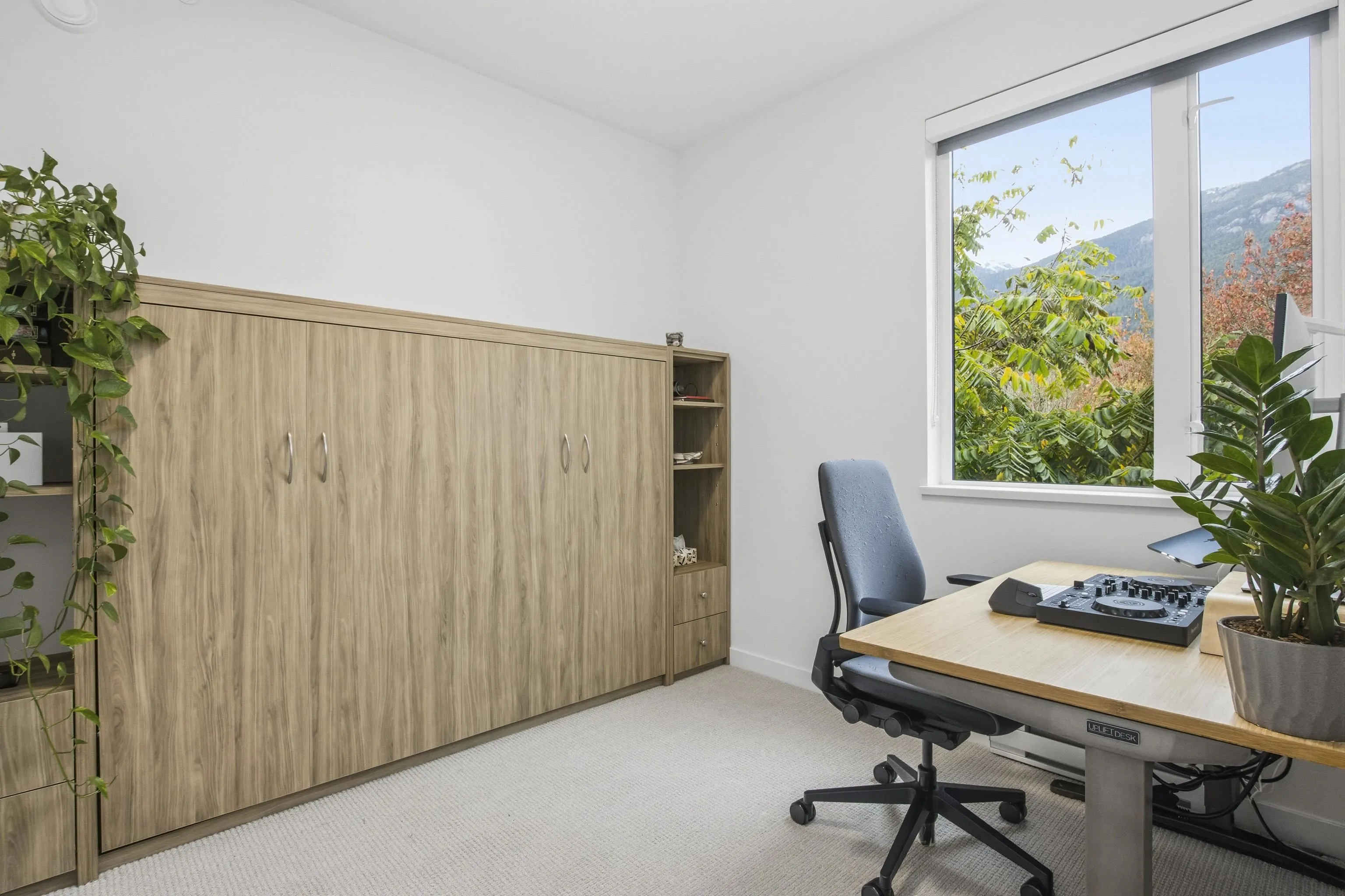 1089 Wilson Crescent #7