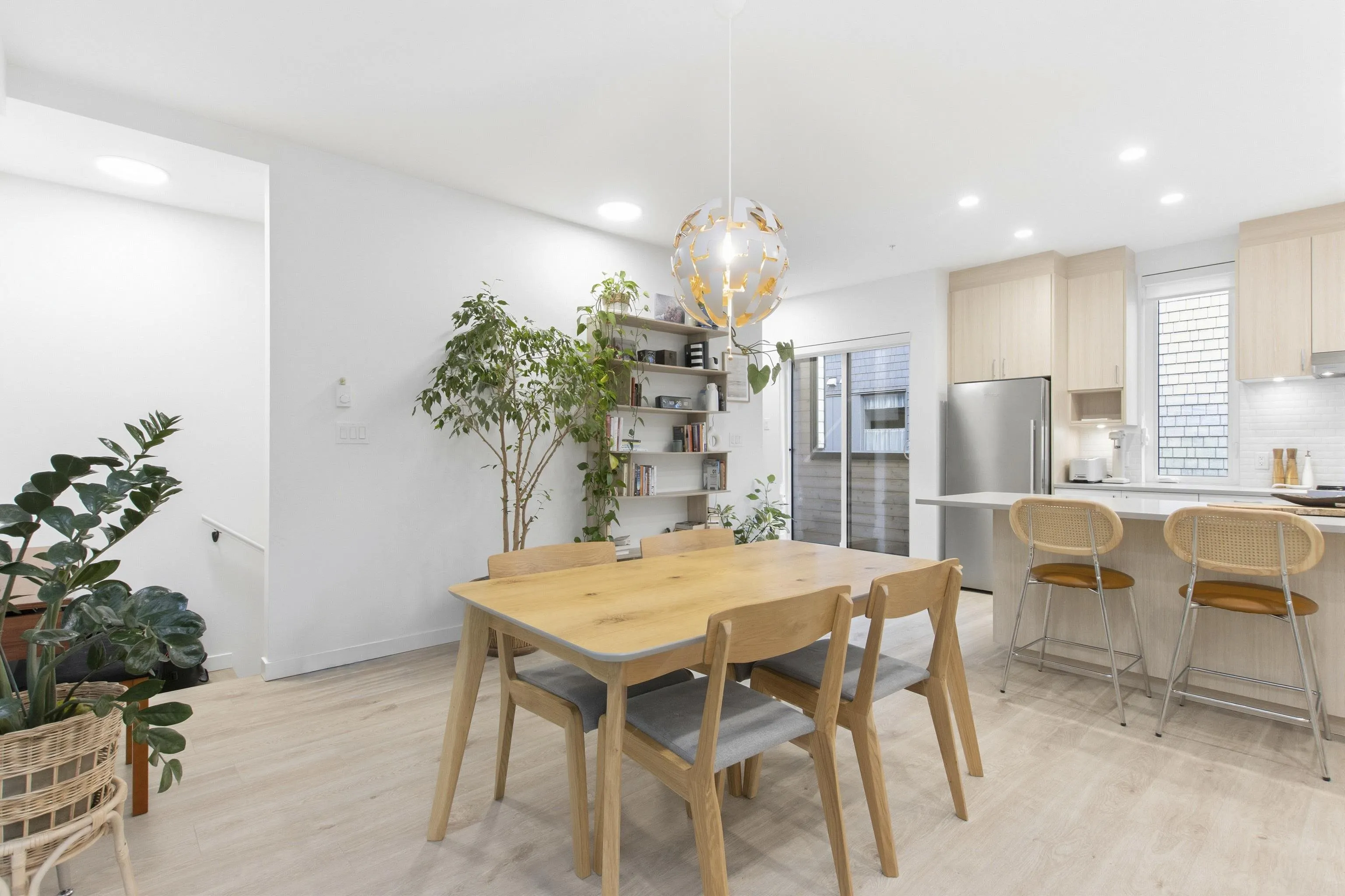 1089 Wilson Crescent #7