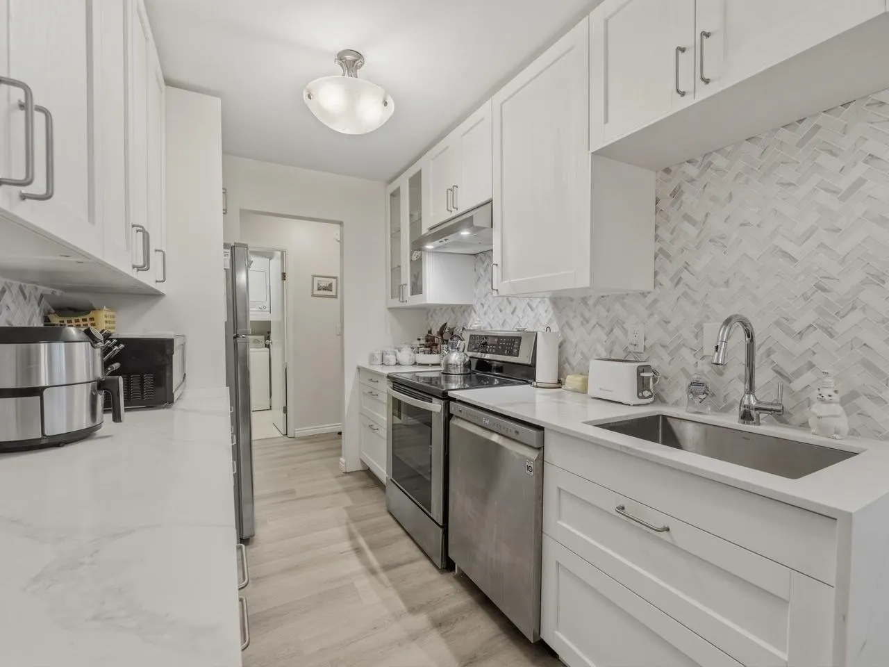 721 Hamilton Street #206