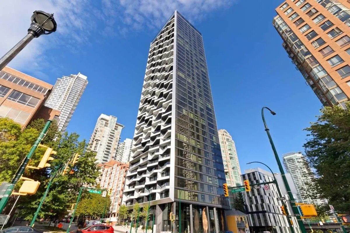 889 Pacific St #2104