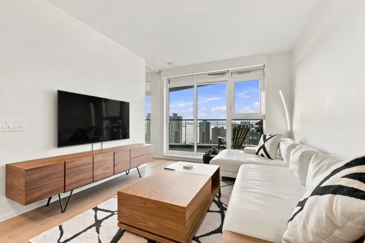 889 Pacific St #2104