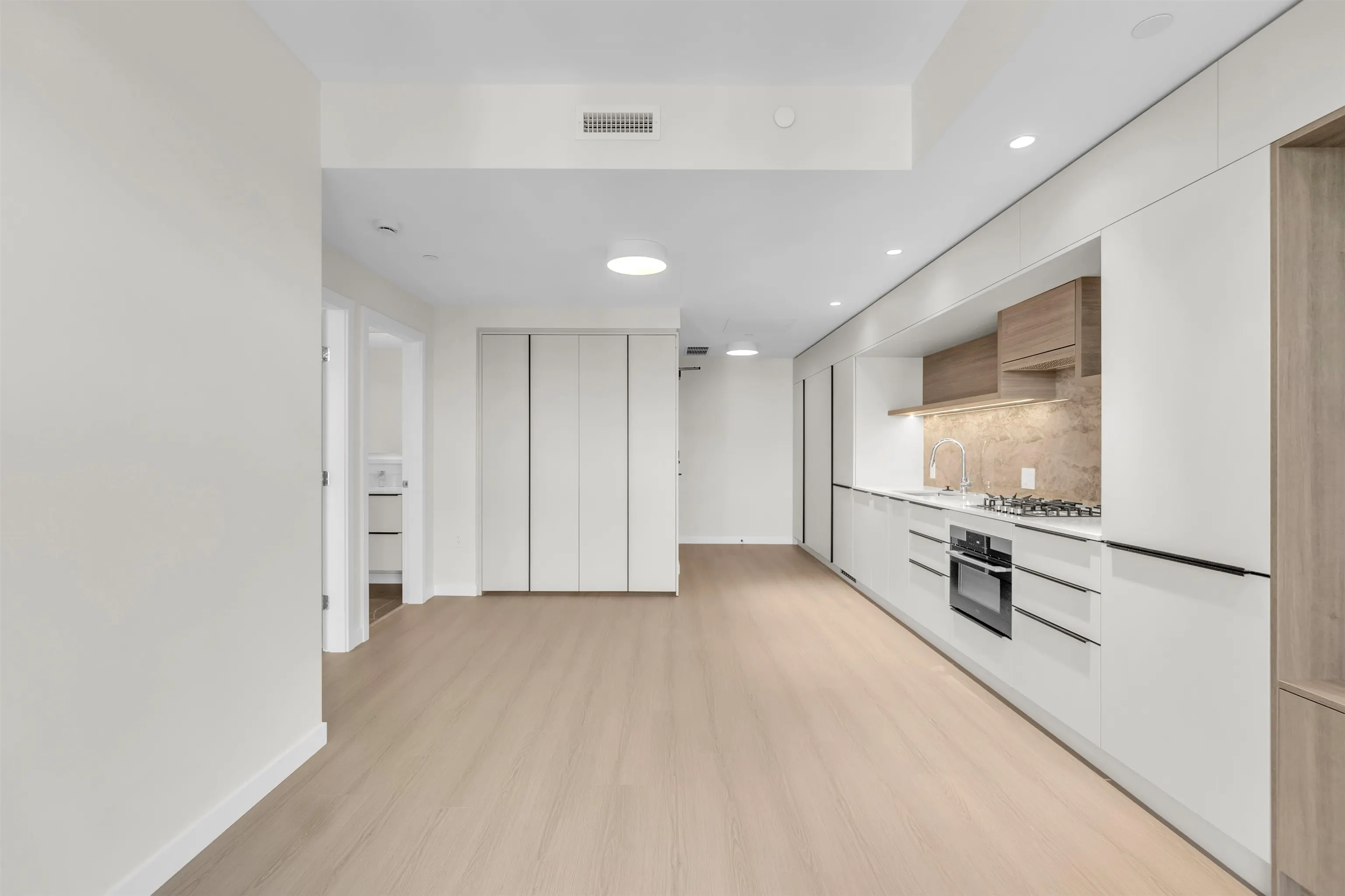 612 Elmwood Street #3505