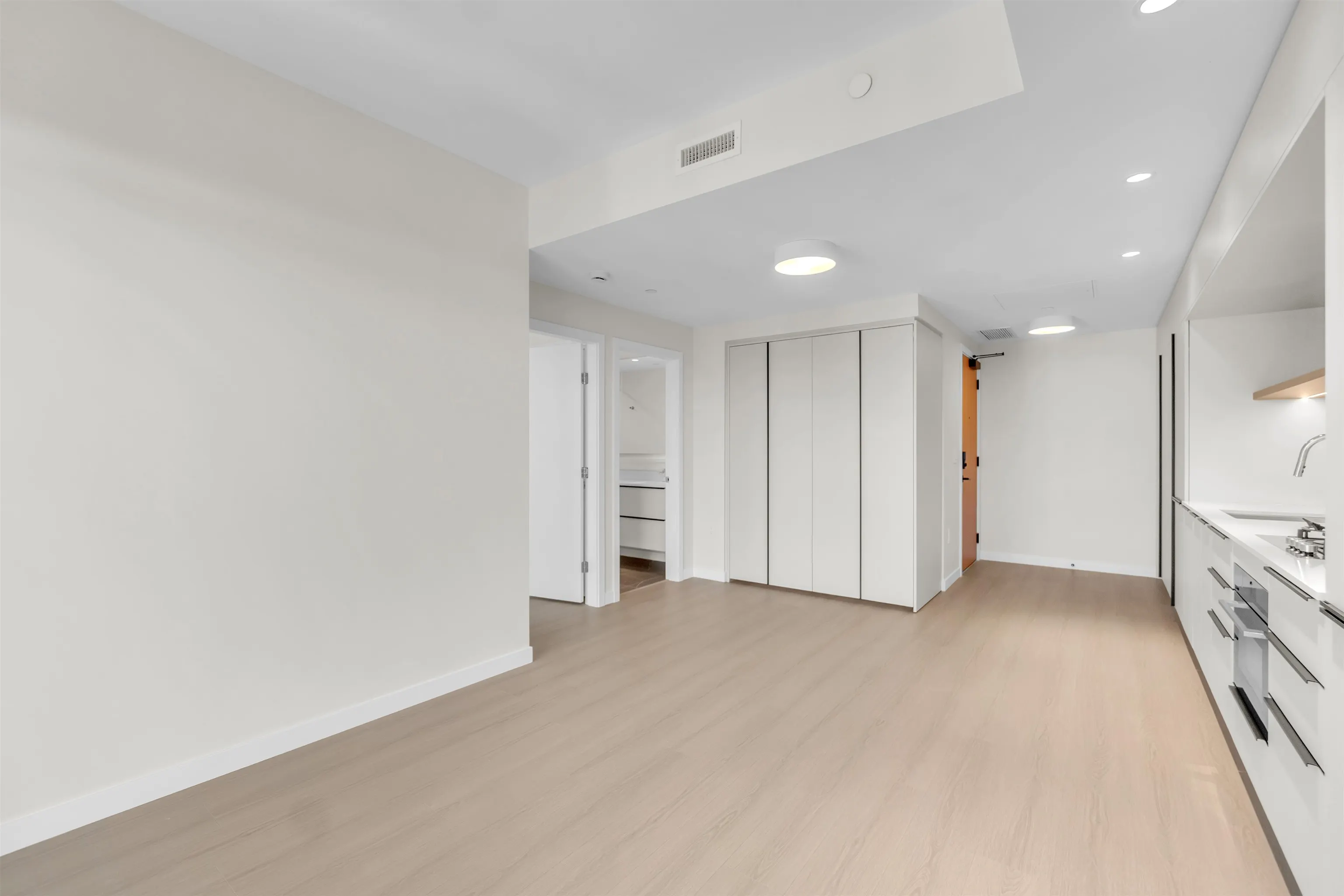 612 Elmwood Street #3505