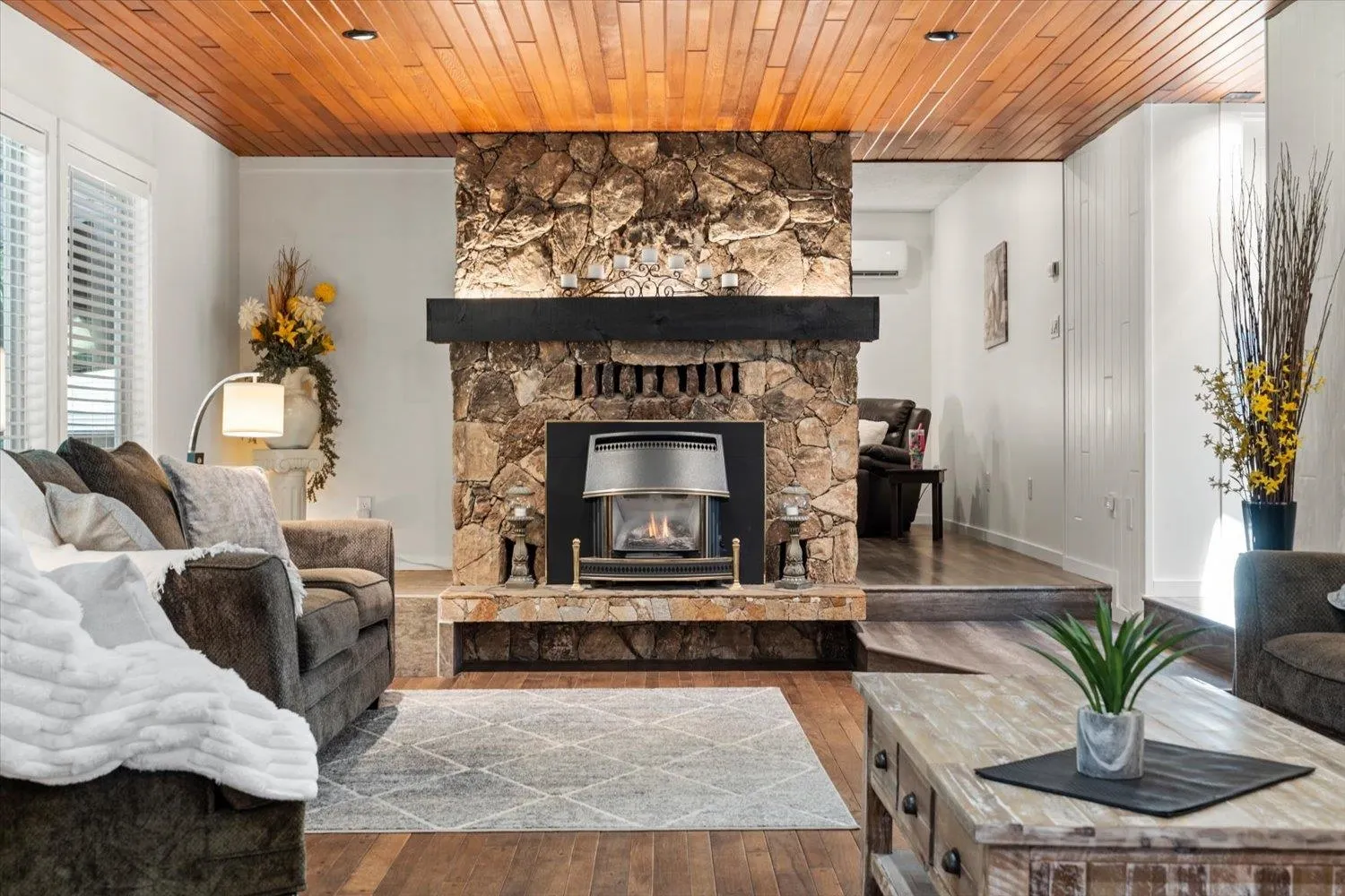 1752 Cedar Place