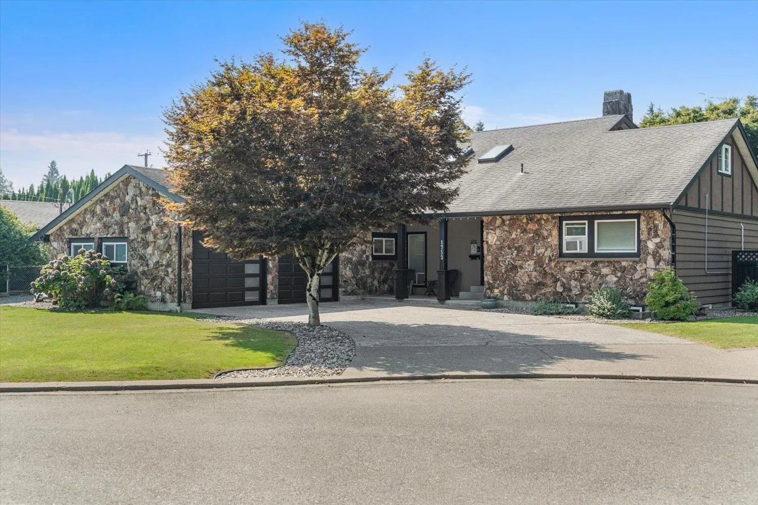 1752 Cedar Place