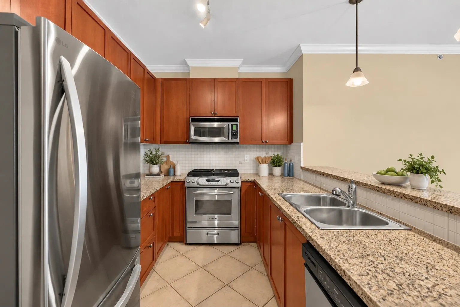 4233 Bayview Street #410